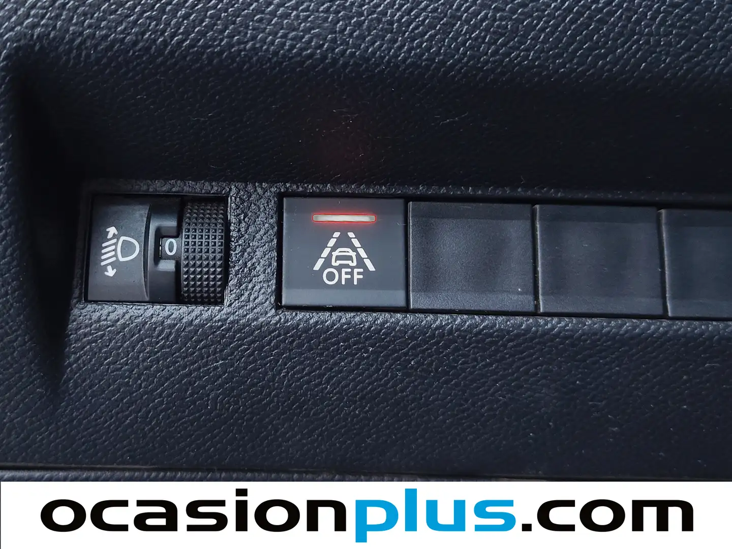 Foto Peugeot 2008 Peugeot 2008 BlueHDi 100 S&S Allure (100 CV)