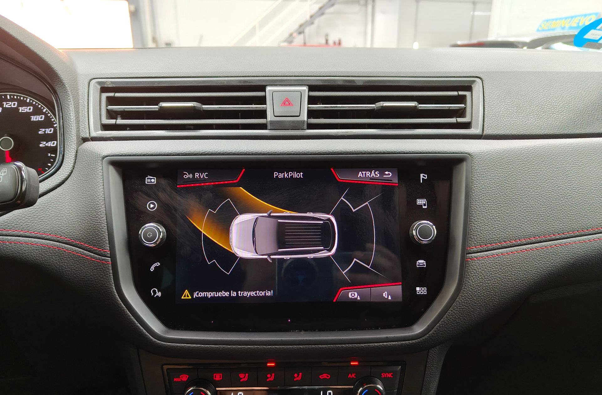 SEAT Arona 1.0 TGI GNC FR - foto 9