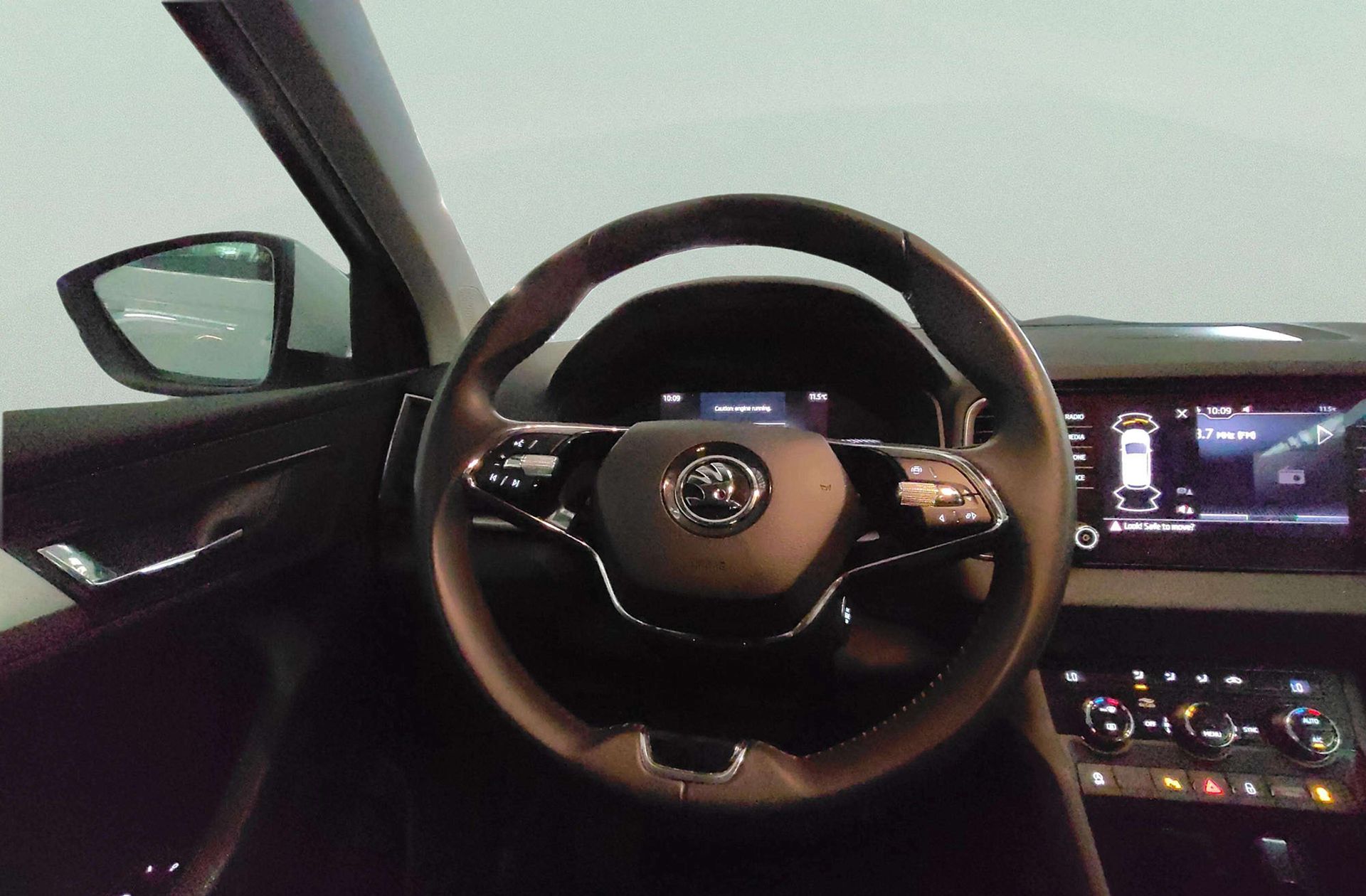 Škoda Karoq 2.0 TDI Selection - foto 23