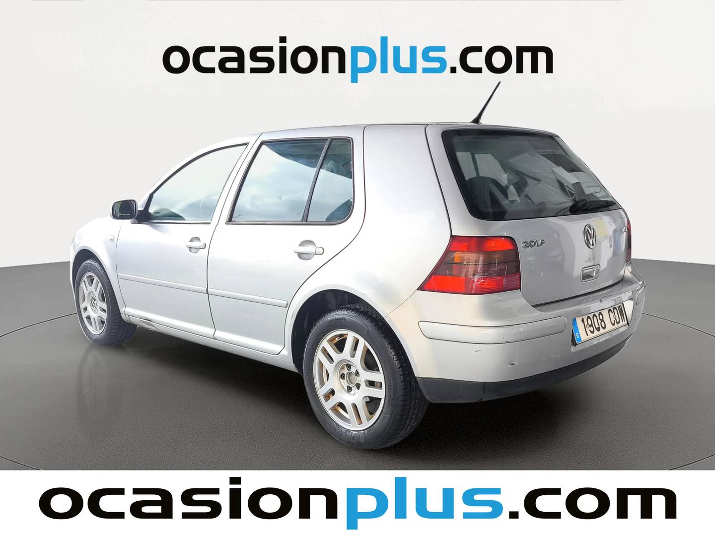 Foto trasera Volkswagen Golf Volkswagen Golf Advance 1.9 TDI (110 CV) izquierda
