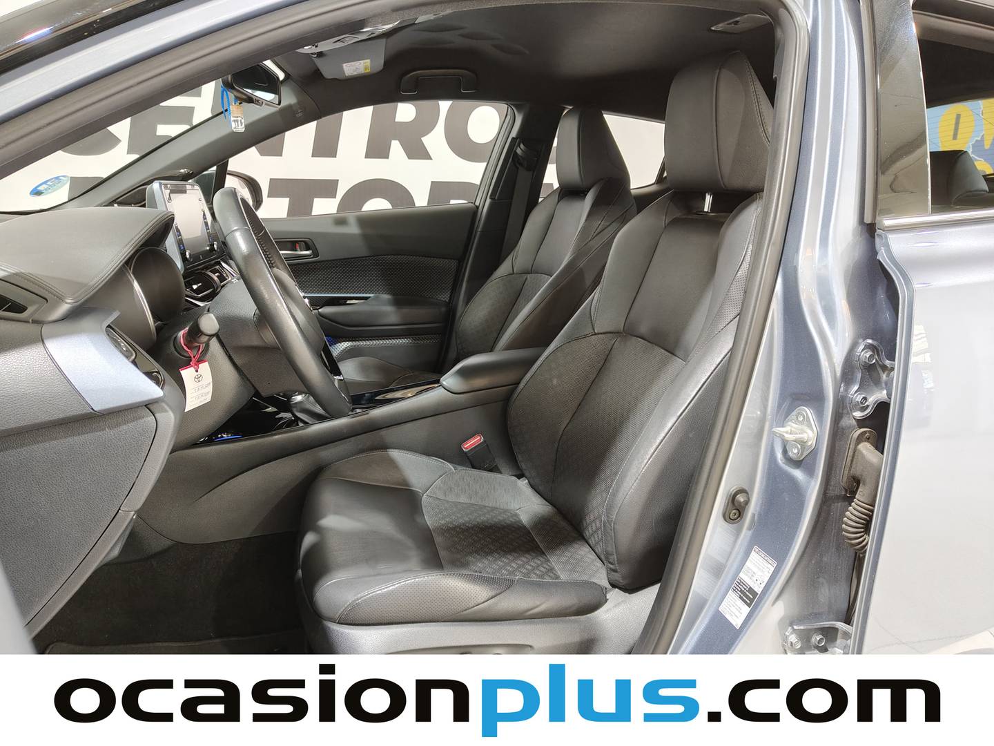 Foto asientos delanteros Toyota C-HR Toyota C-HR 180H Advance (184 CV)