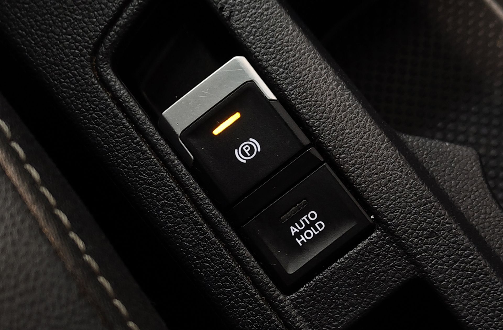 Volkswagen T-Roc R 2.0 TSI 4Motion DSG - foto 32