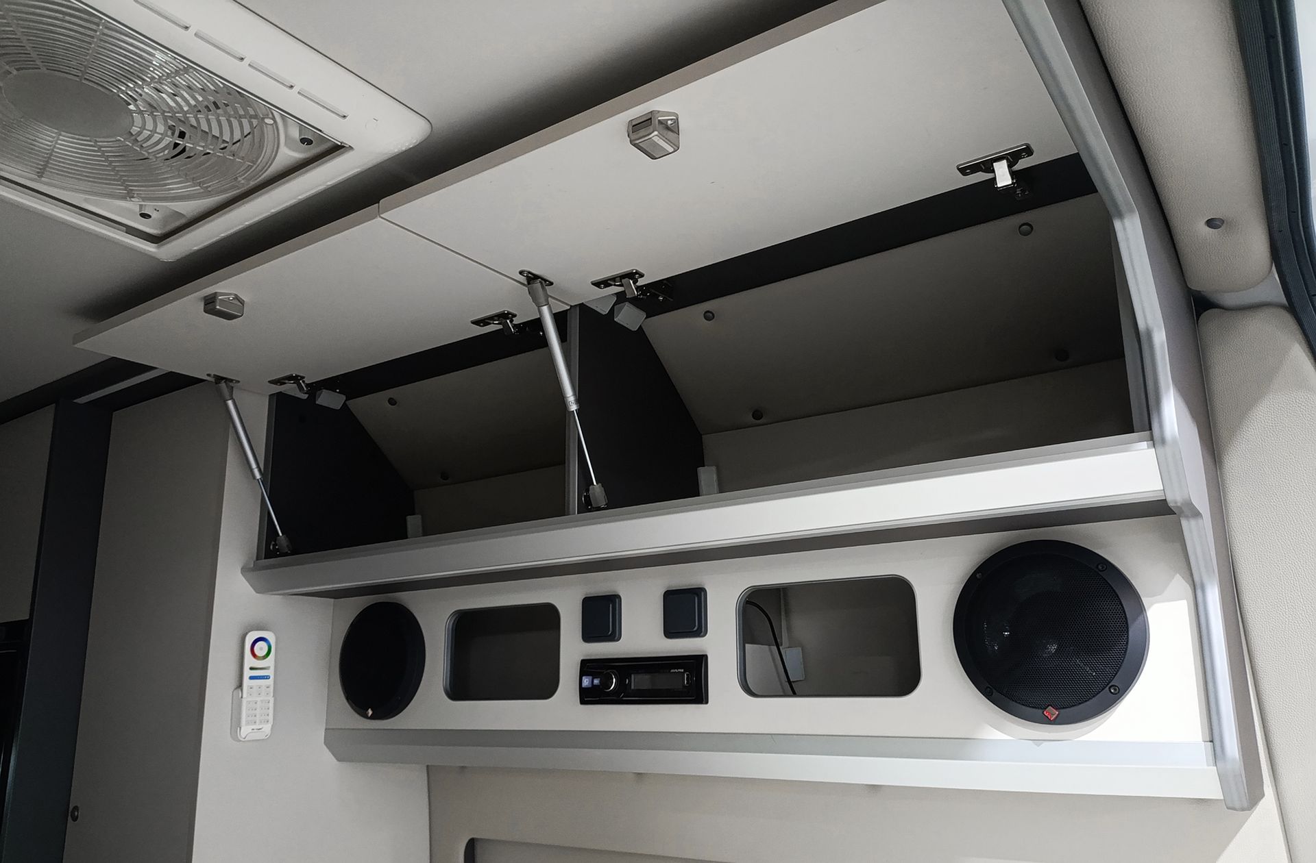 Fiat Ducato Furgón Maxi 35 L4 H3 2.3 1FA - foto 24