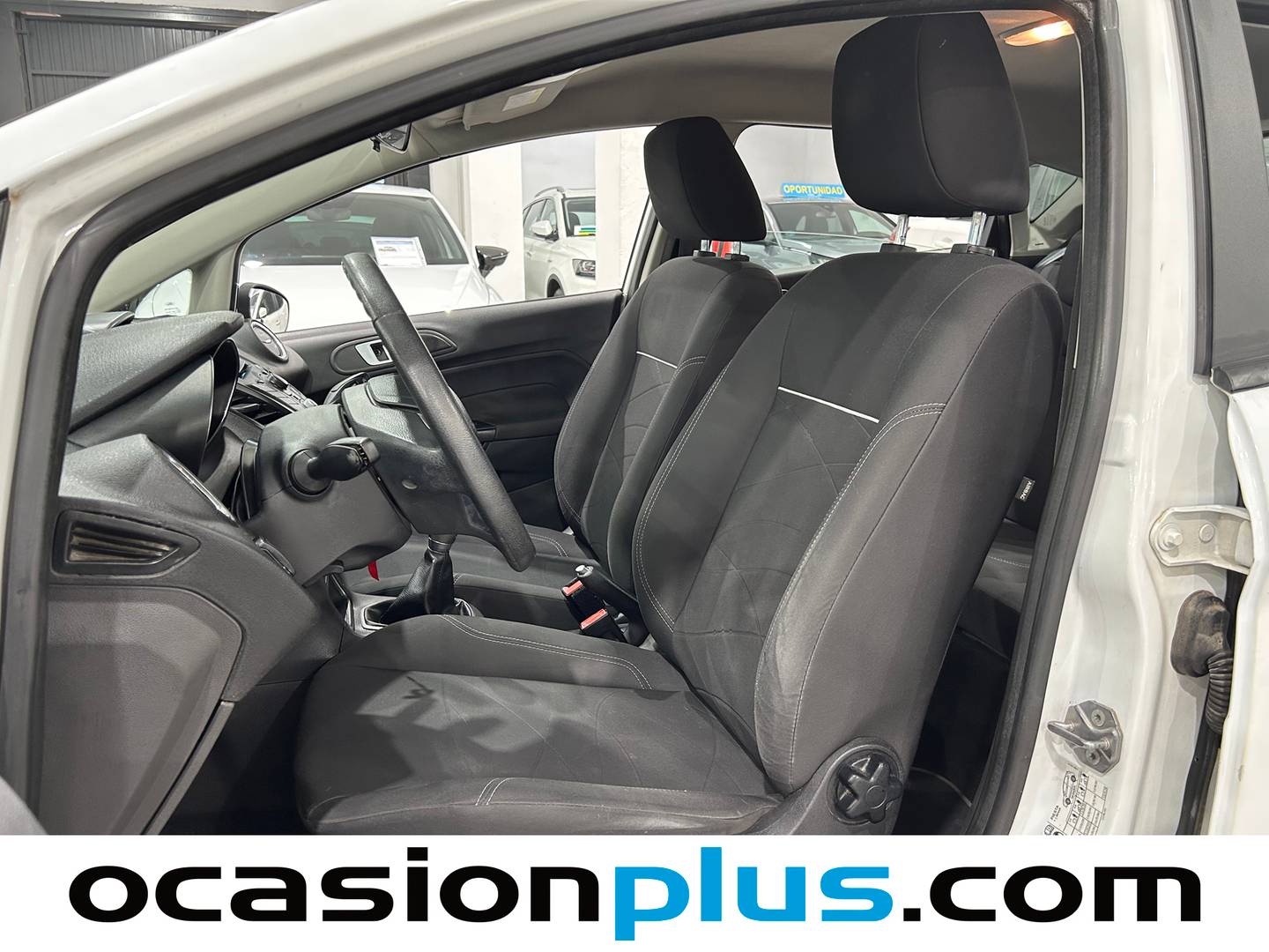 Foto asientos delanteros Ford Fiesta Ford Fiesta 1.5 TDCI Trend (75 CV)