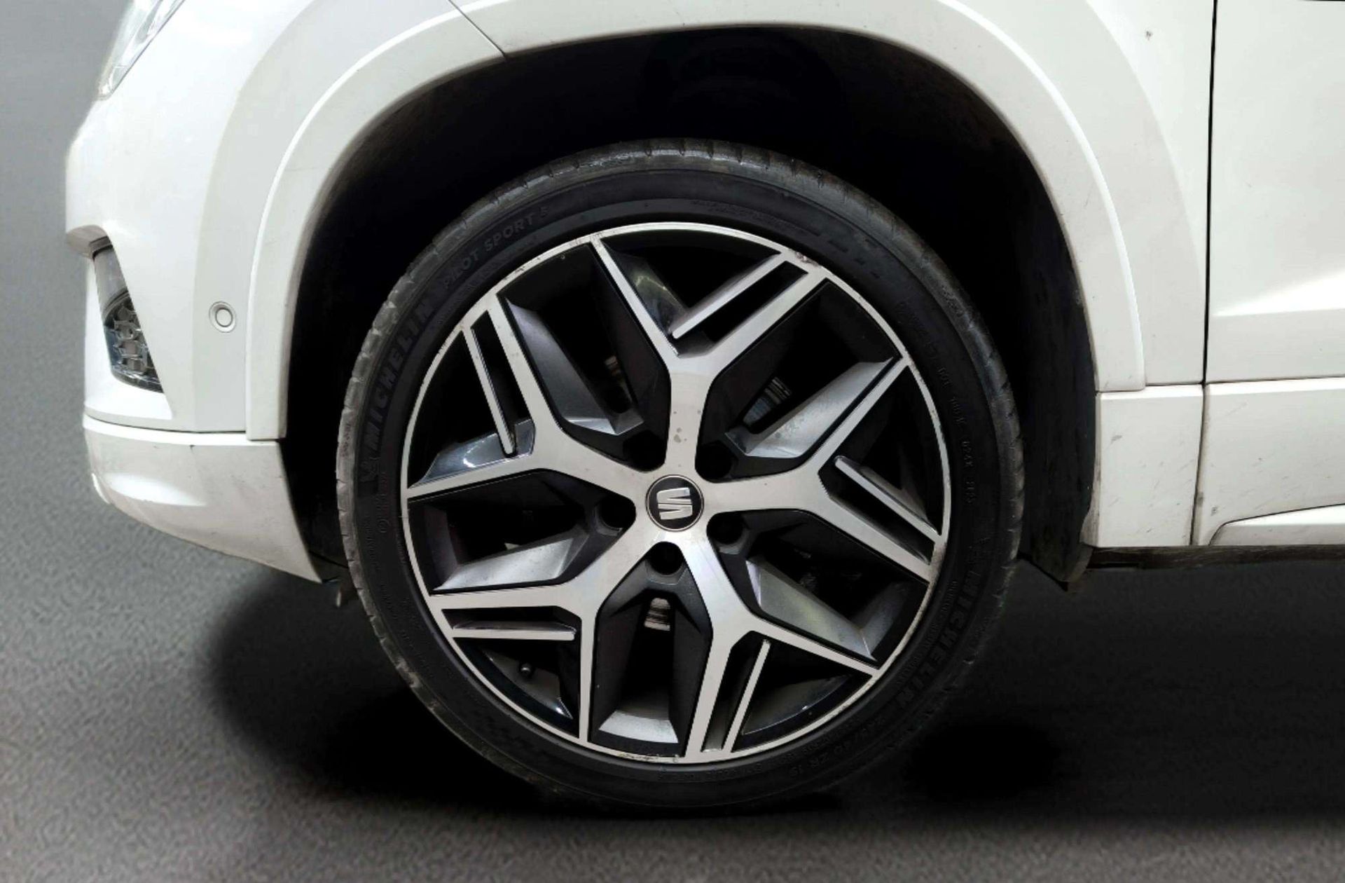 SEAT Ateca 2.0 TSI FR 4Drive DSG - foto 37