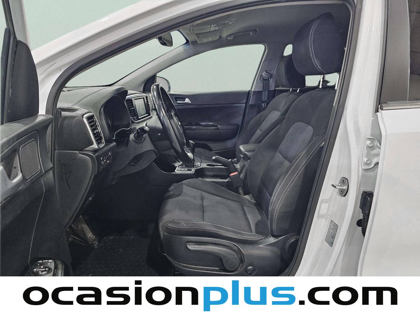 Foto asientos delanteros KIA Sportage KIA Sportage 1.6 MHEV Drive 4x2 (136 CV)