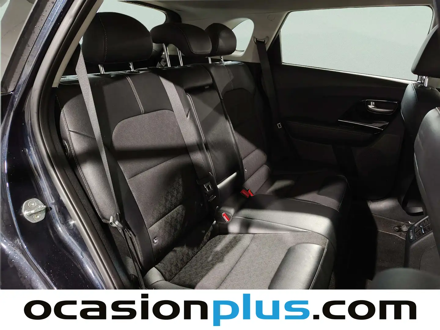 Foto KIA Niro Kia Niro 1.6 GDi PHEV Drive (141 CV)