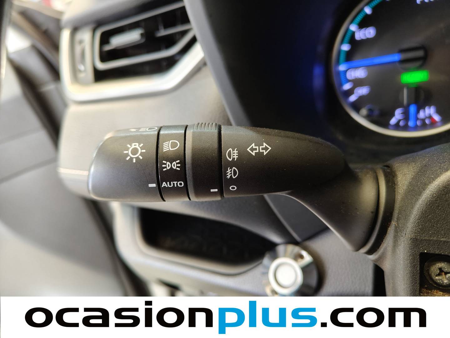 Foto Toyota Rav4 Toyota Rav4 220H Business 4WD (222 CV)