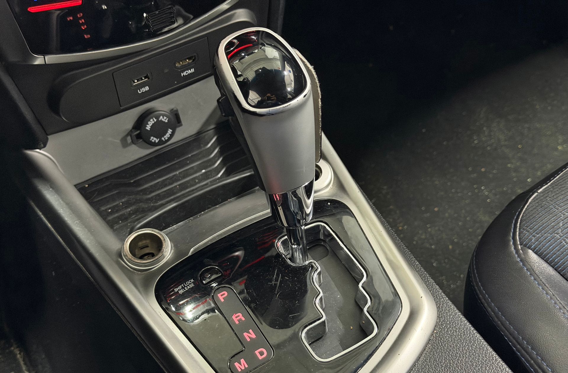 SsangYong Tivoli 1.6 D16T Limited 4x2 - foto 5
