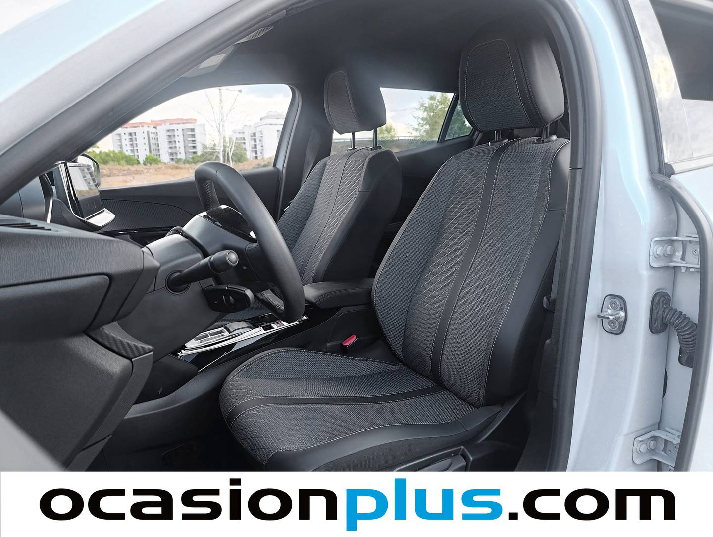 Foto asientos delanteros Peugeot 2008 Peugeot 2008 Allure Hybrid eDCS6 (145 CV)