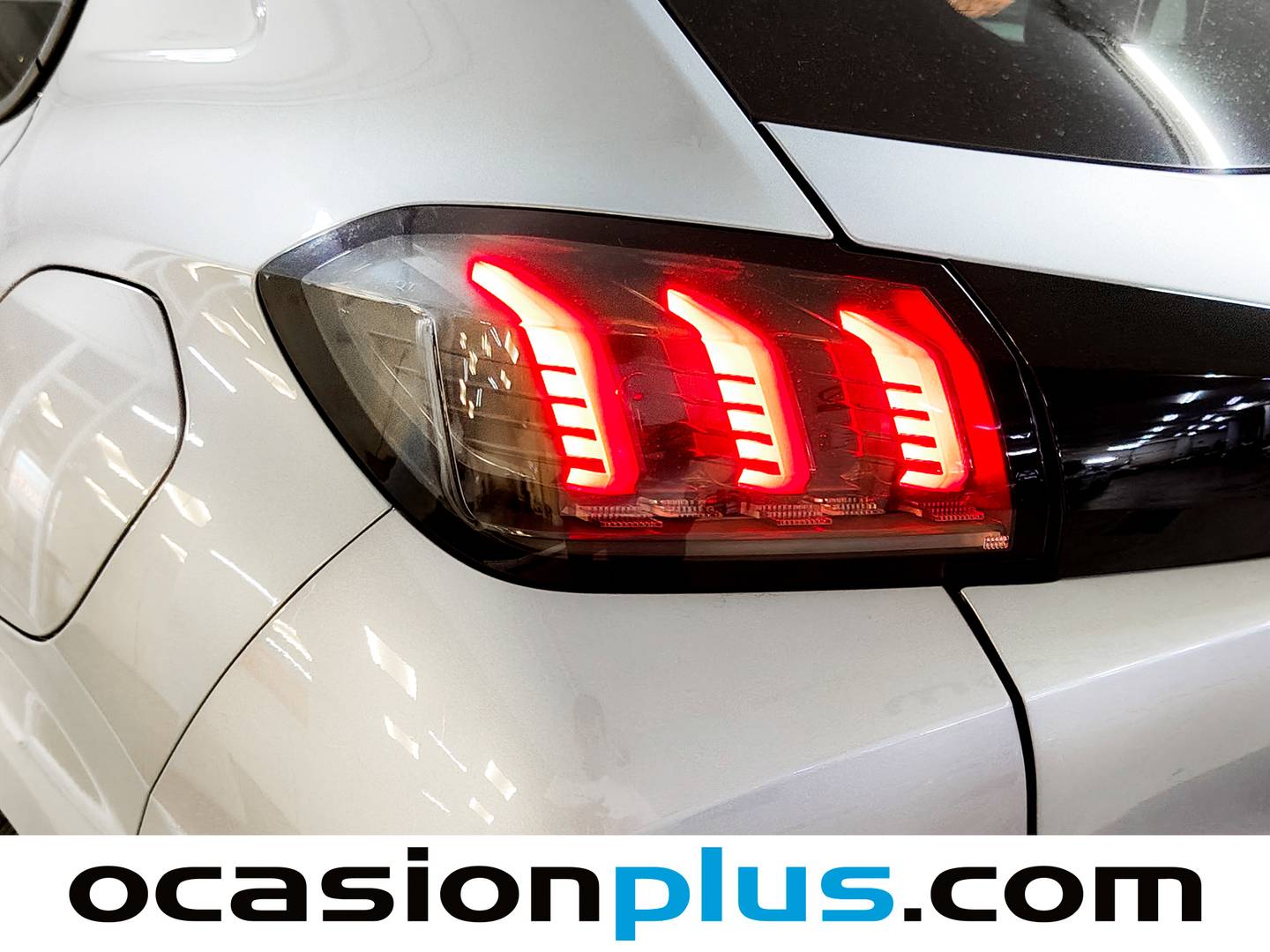 Peugeot 208 Peugeot 208 PureTech 100 Allure Pack EAT8 (100 CV) automático