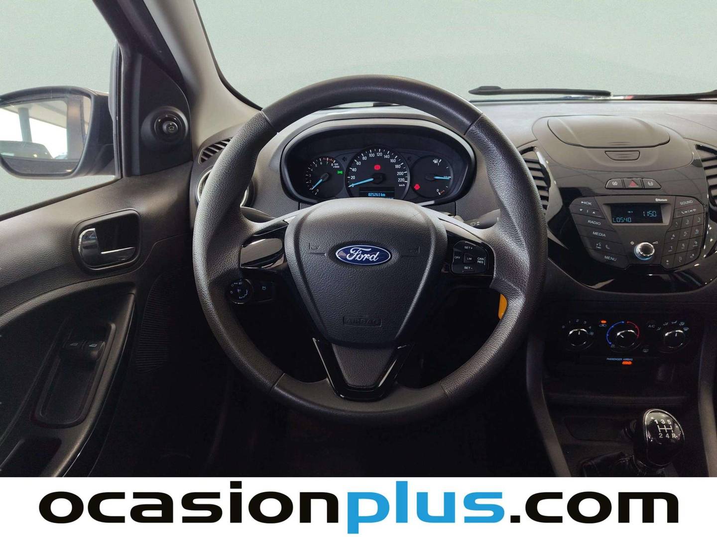 Extras y acabados del Ford Ka+ Ford Ka+ 1.2 Ti-VCT Essential (70 CV)