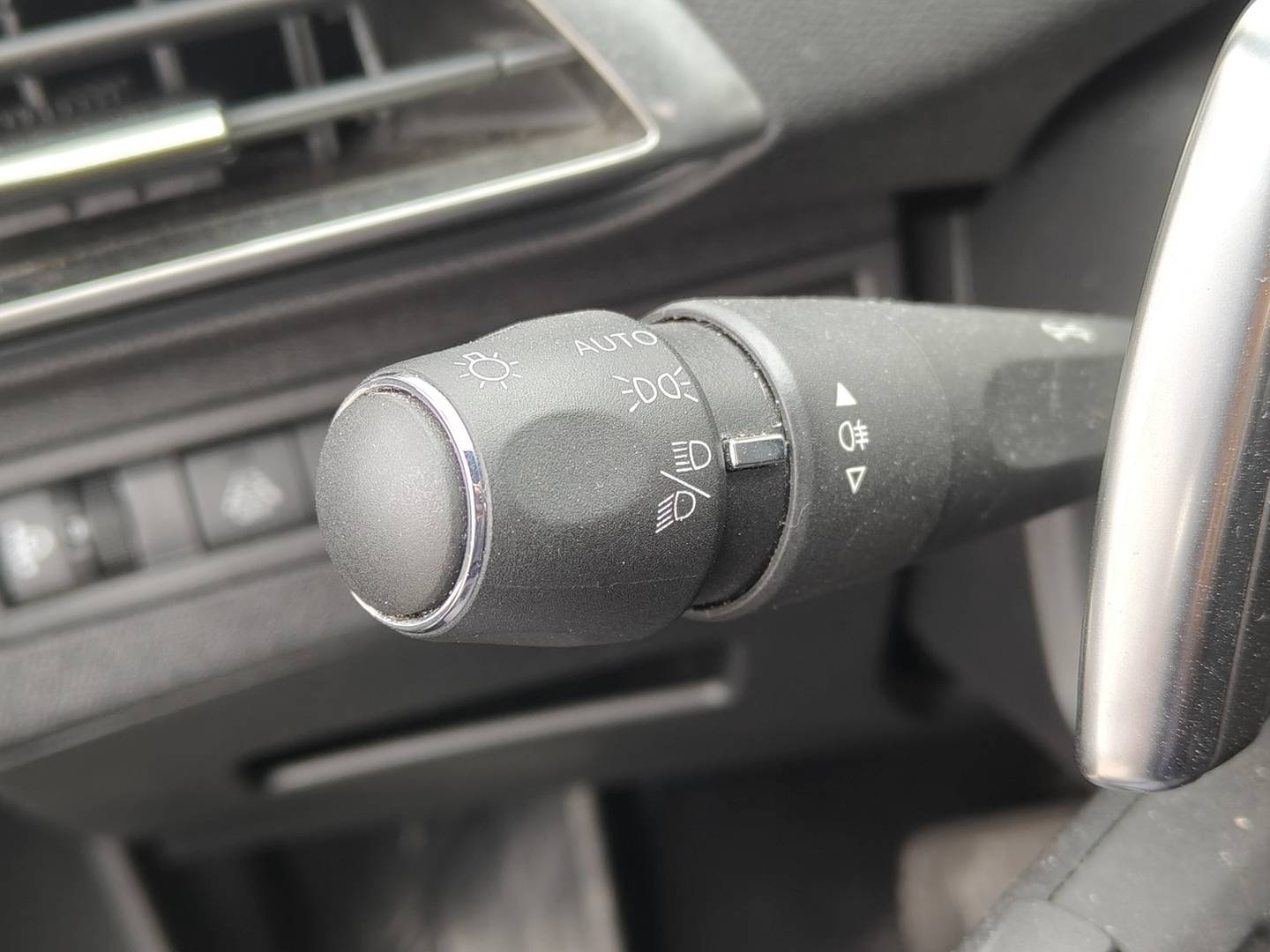 Foto Peugeot 5008 Peugeot 5008 PureTech 130 S&S Allure Pack EAT8 (130 CV) 7 Plazas