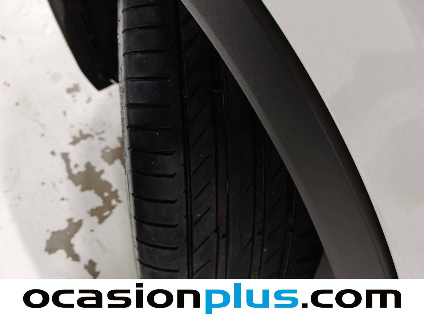 Foto Volkswagen Tiguan Volkswagen Tiguan Sport 2.0 TDI BMT 4Motion Pack R-line (240 CV) DSG