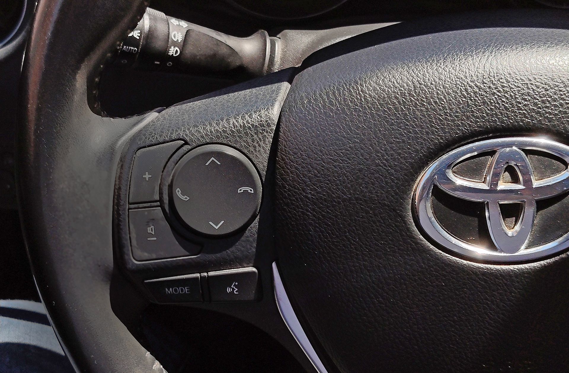 Toyota Auris 1.8 Hybrid Active - foto 25