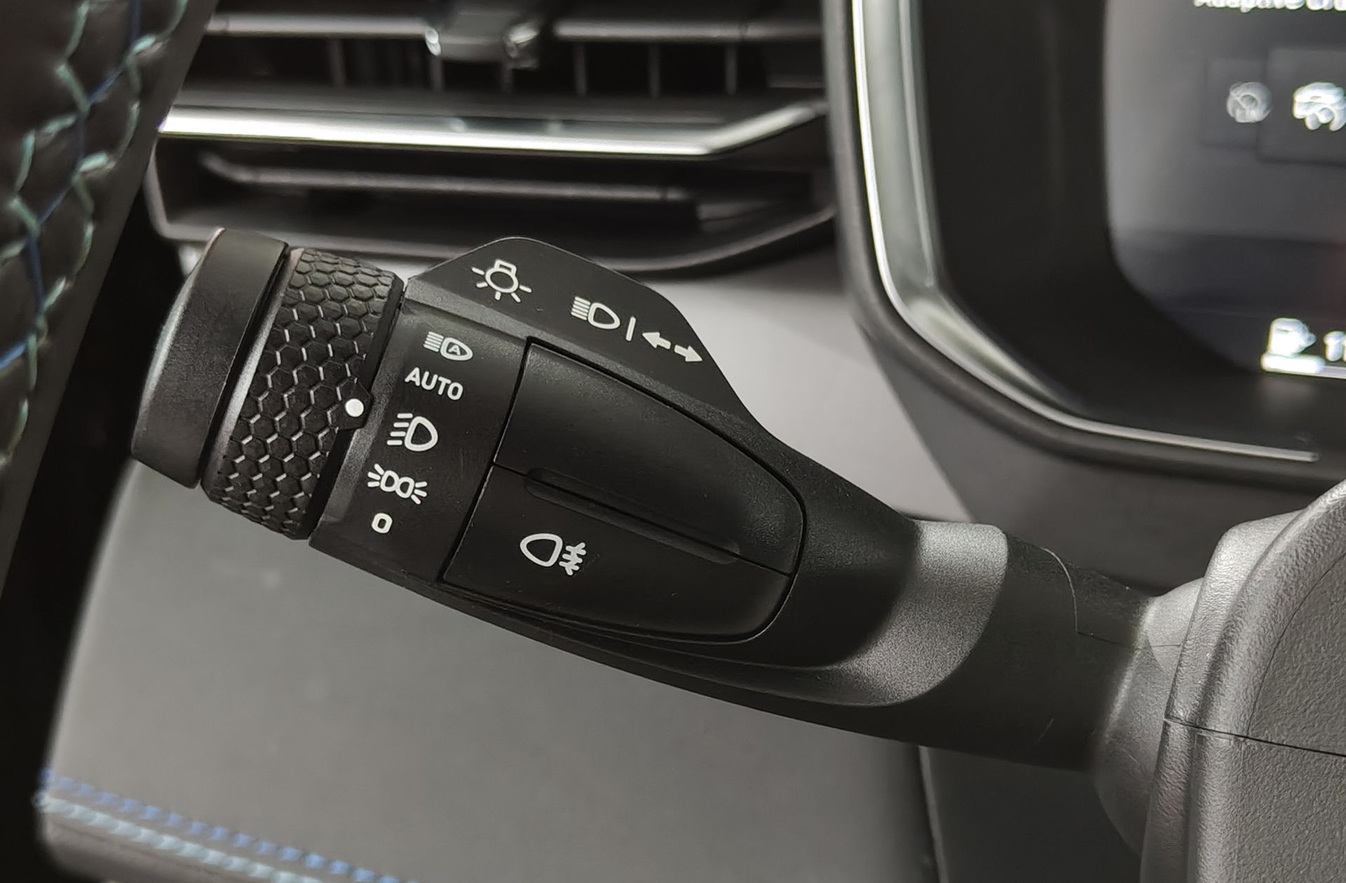 Lynk & Co 01 1.5 PHEV - foto 30