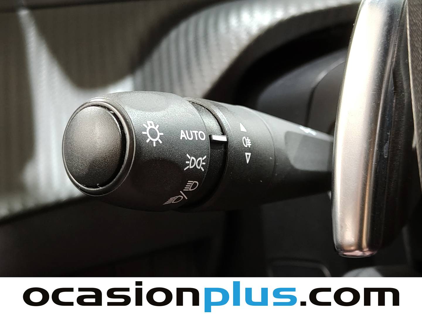 Peugeot 2008 Peugeot 2008 Allure Hybrid eDCS6 (145 CV) seminuevo