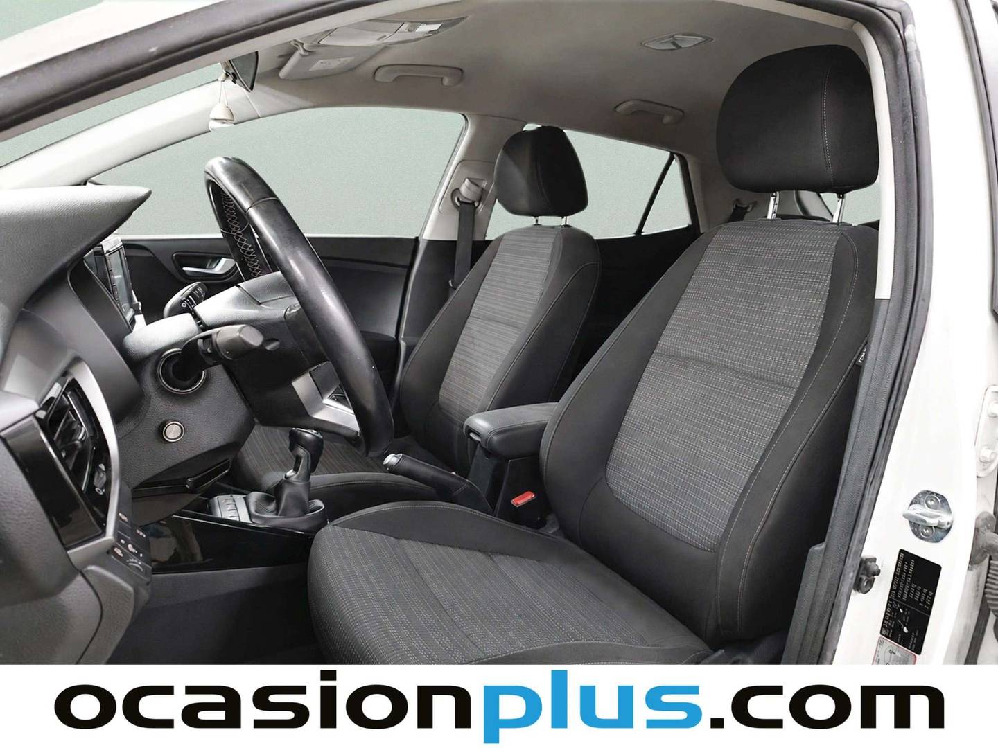 Foto asientos delanteros KIA Stonic KIA Stonic 1.0 T-GDi Drive (100 CV)