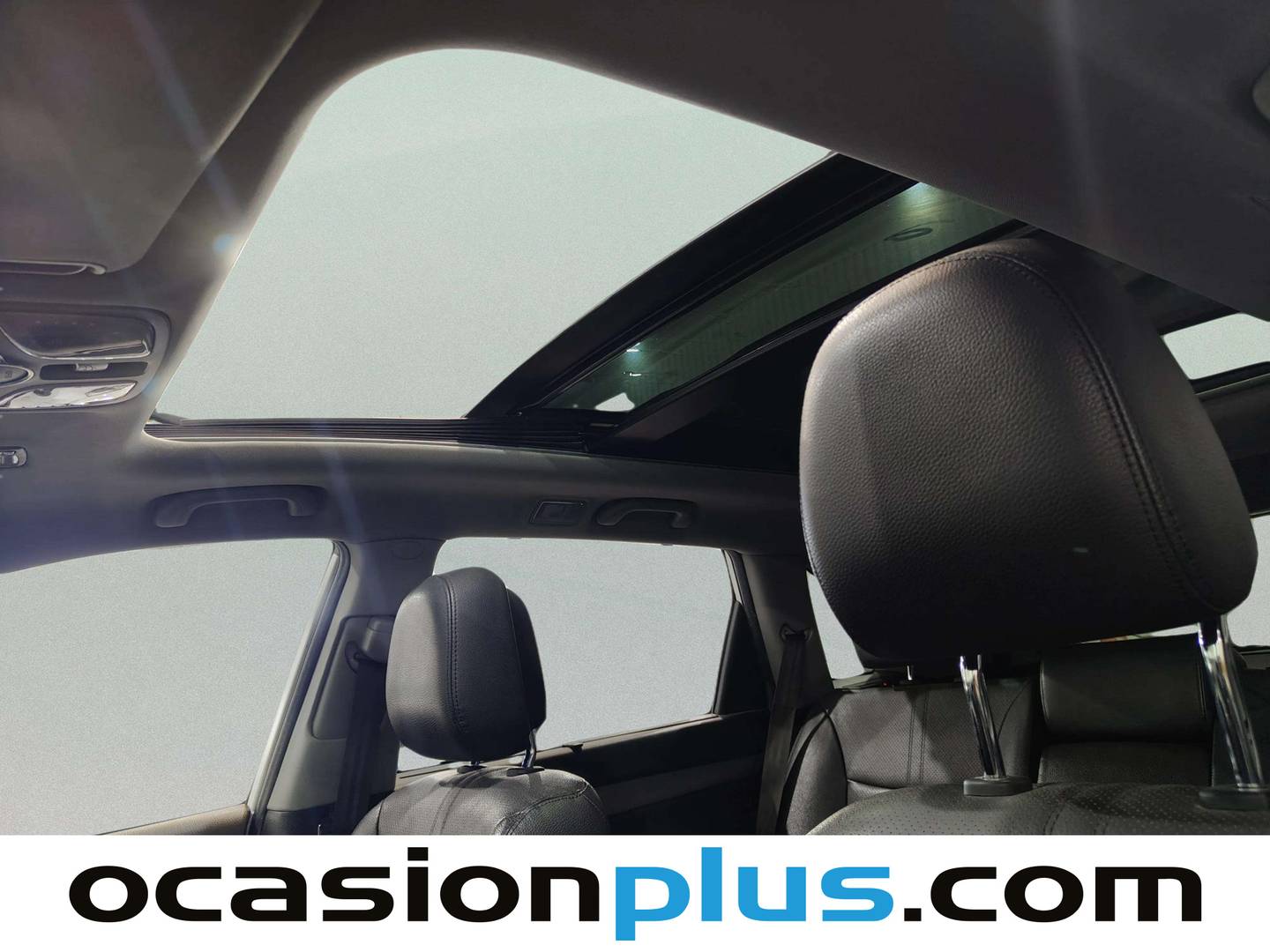 Extras y acabados del KIA Sorento KIA Sorento 2.2 CRDi Emotion Auto 4x4 (197 CV) 7 Plazas
