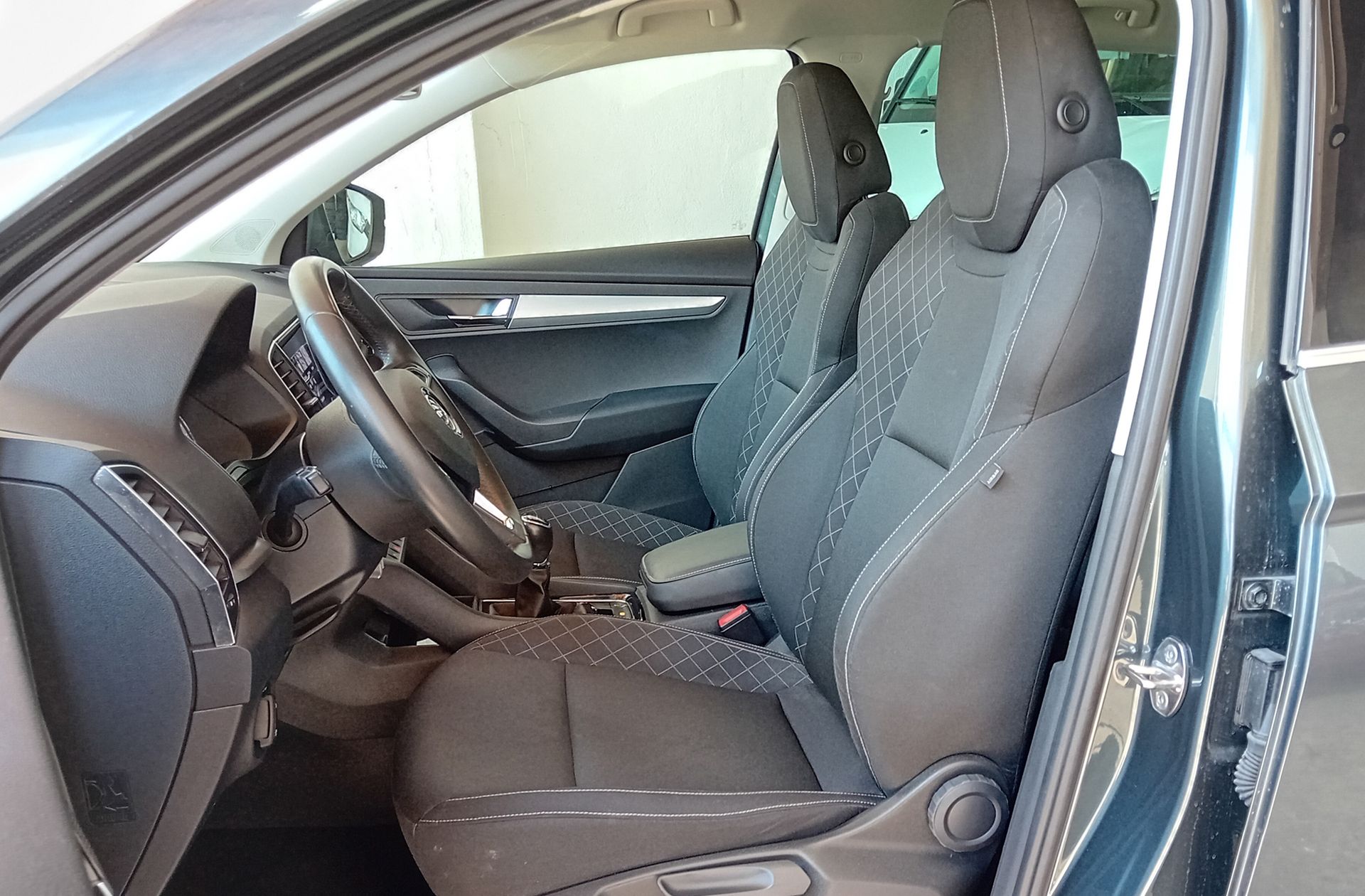 Škoda Karoq 1.0 TSI Like - foto 10