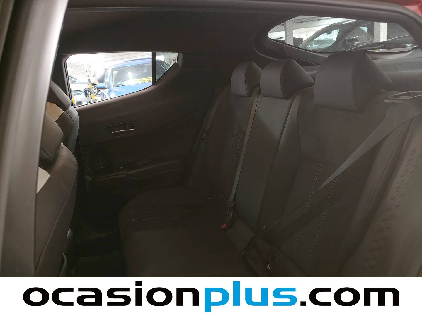 Foto asientos traseros Toyota C-HR Toyota C-HR 180H GR Sport (184 CV)