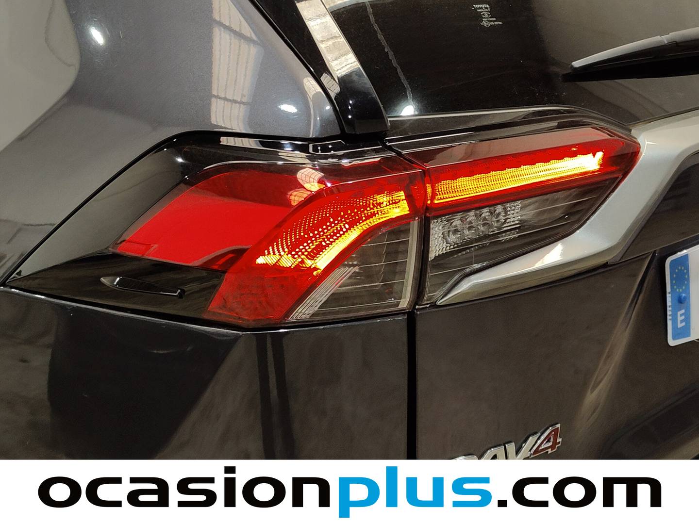 Acabados Toyota Rav4 Toyota Rav4 2.5 hybrid Advance 4x4 e-CVT (222 CV)