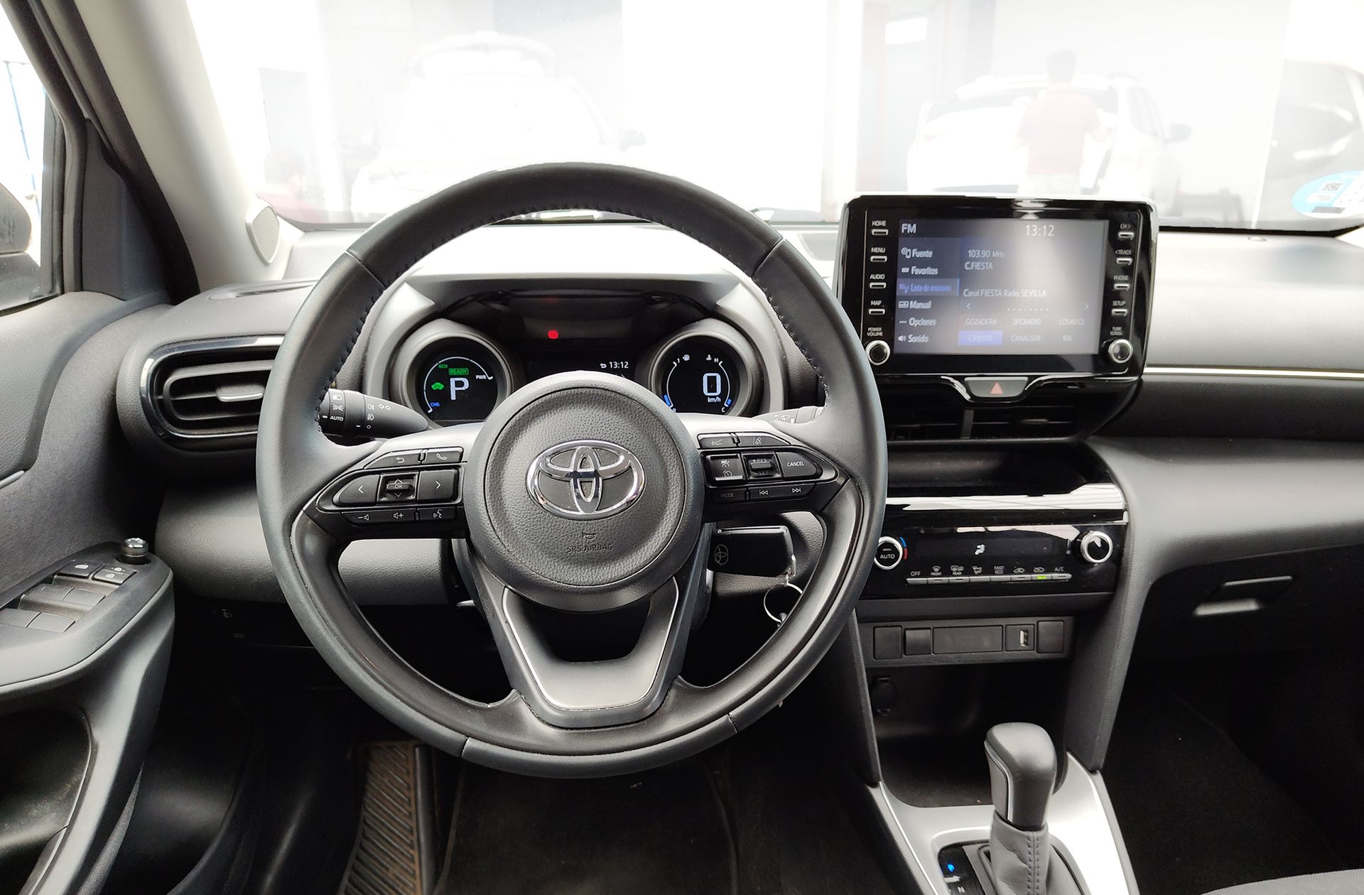 Toyota Yaris Cross 120H Business Plus - foto 21
