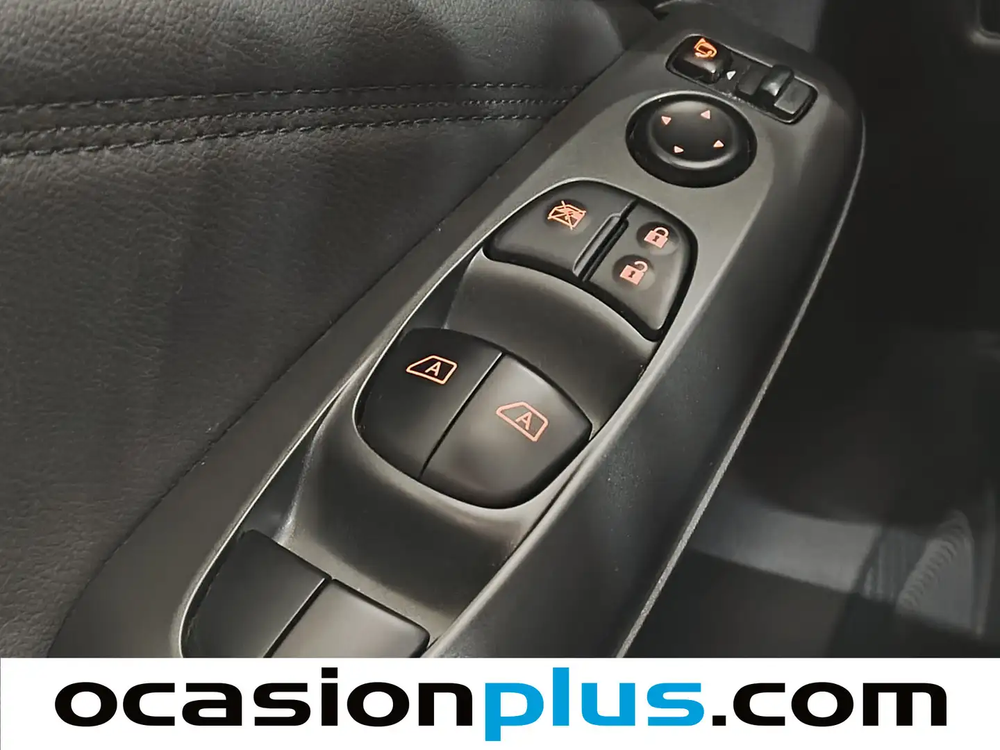 Foto Nissan JUKE Nissan Juke DIG-T N-Connecta 4x2 (114 CV)