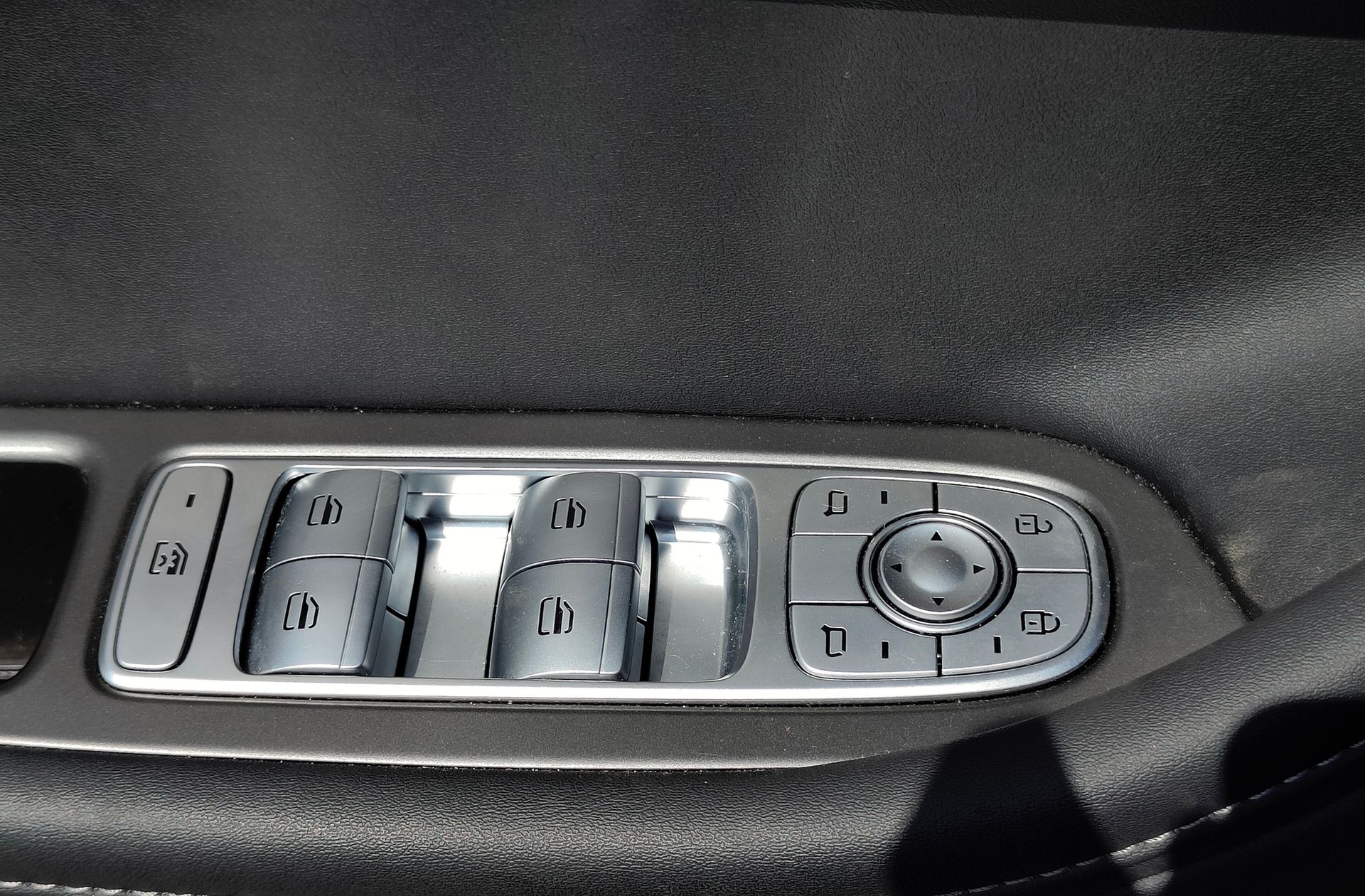 Ebro s700 1.6 T-GDi Comfort DCT - foto 19