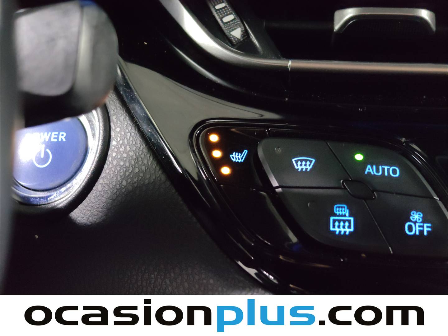 Extras y acabados del Toyota C-HR Toyota C-HR 1.8 125H Advance (122 CV)