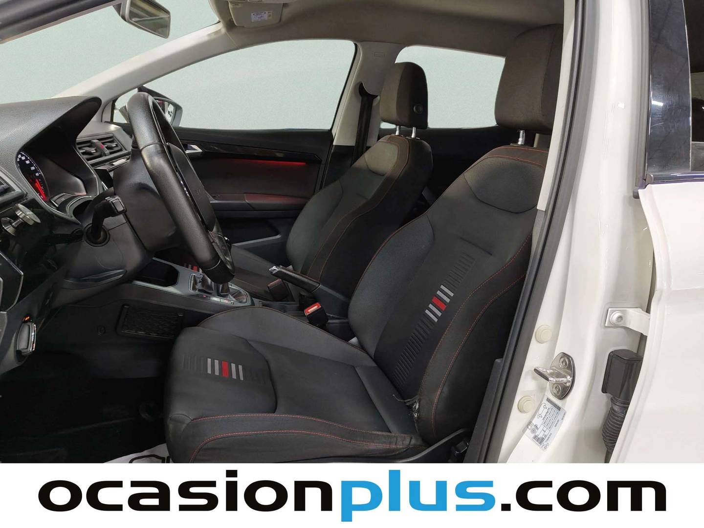 Foto asientos delanteros Seat Ibiza SEAT Ibiza 1.0 EcoTSI  FR  (115 CV)