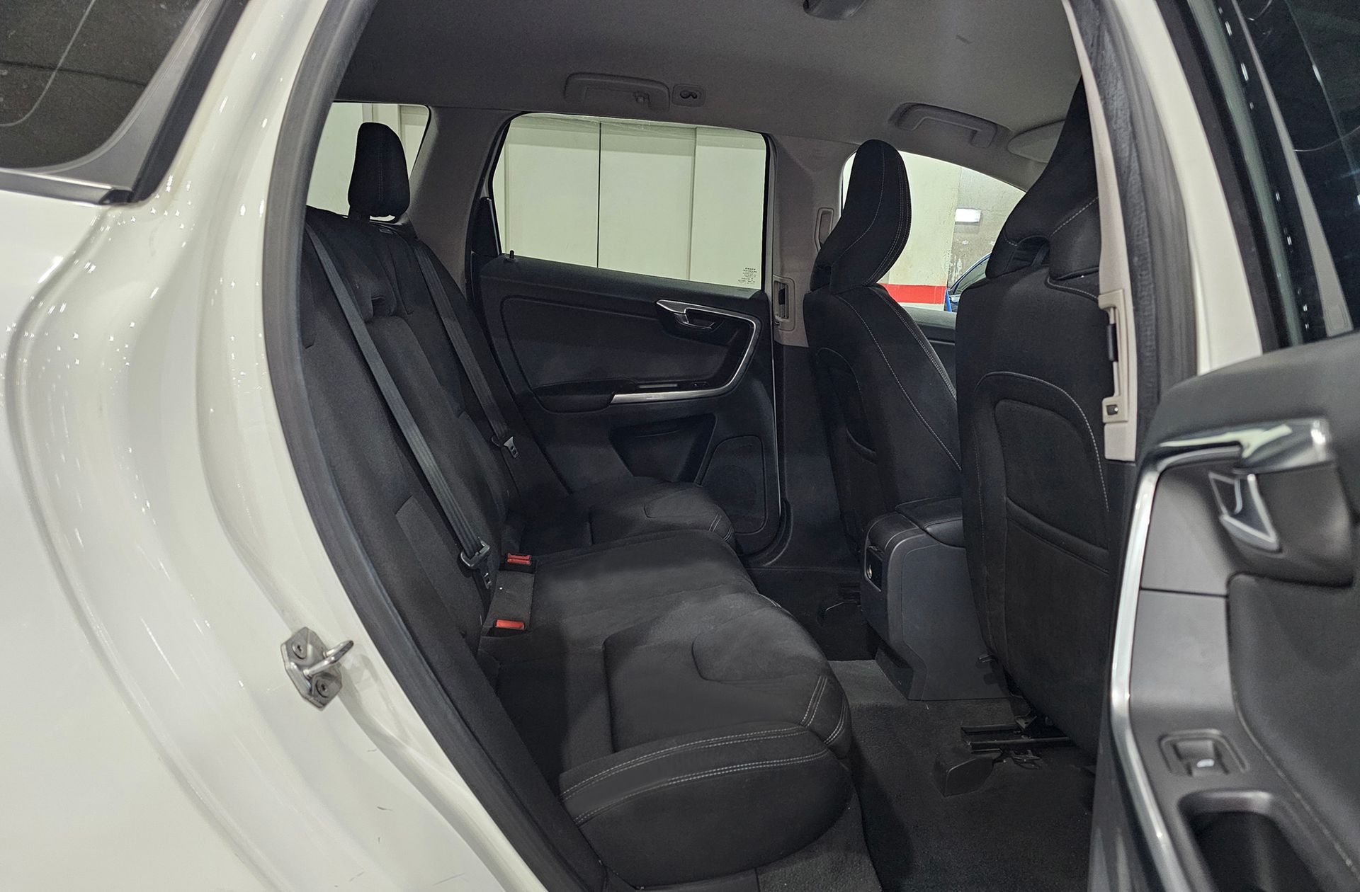 Volvo XC60 D3 Kinetic - foto 16