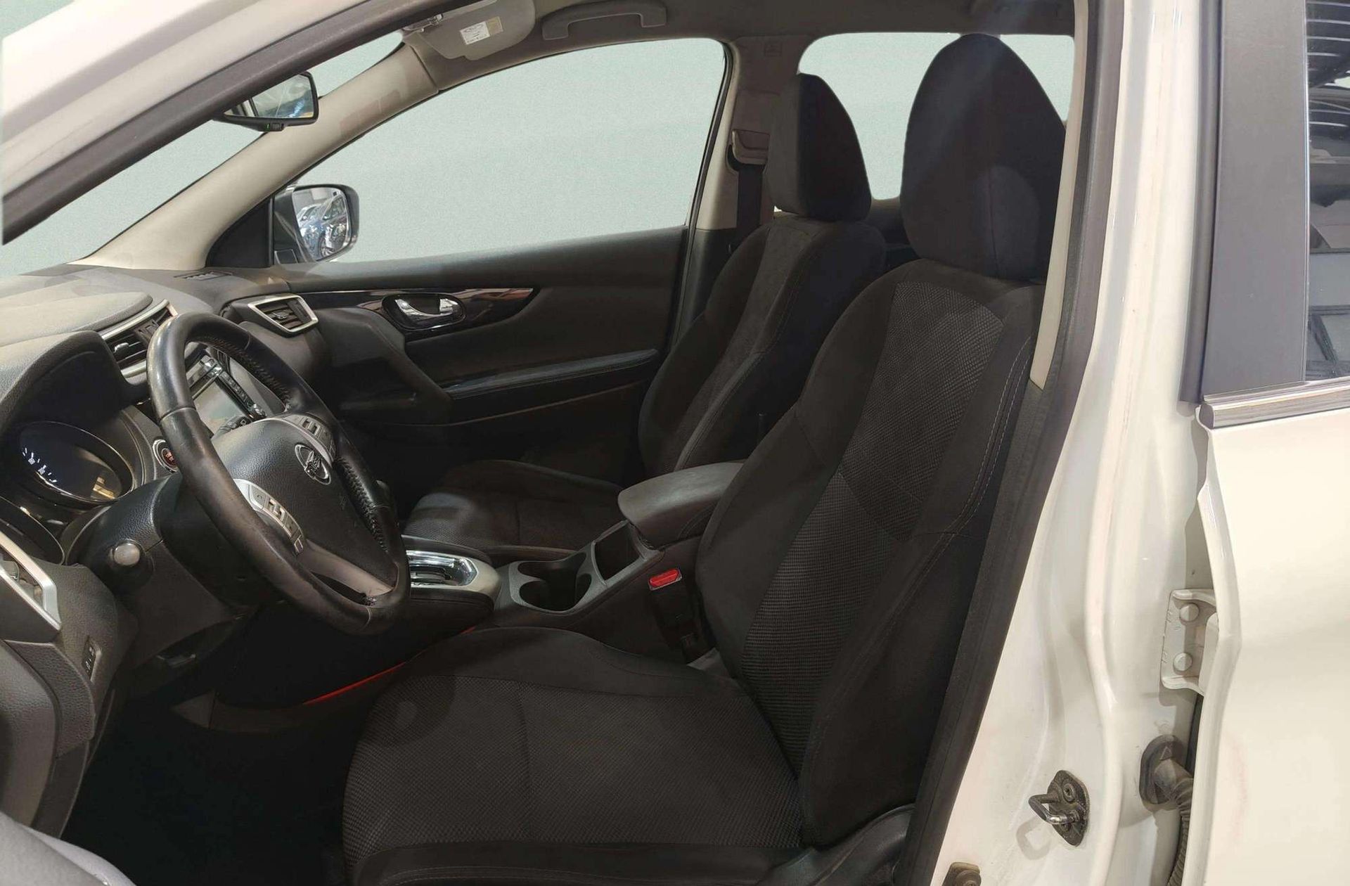 Nissan Qashqai 1.2 DIG-T N-Connecta 4x2 XTronic - foto 11