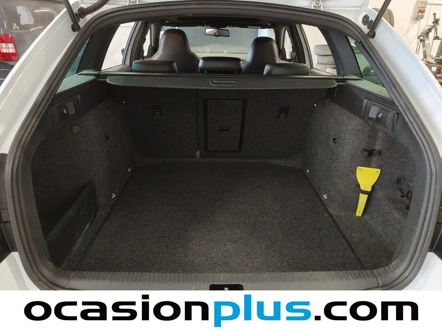 Foto Skoda Octavia Skoda Octavia Combi 2.0 TDI RS  (184 CV) DSG