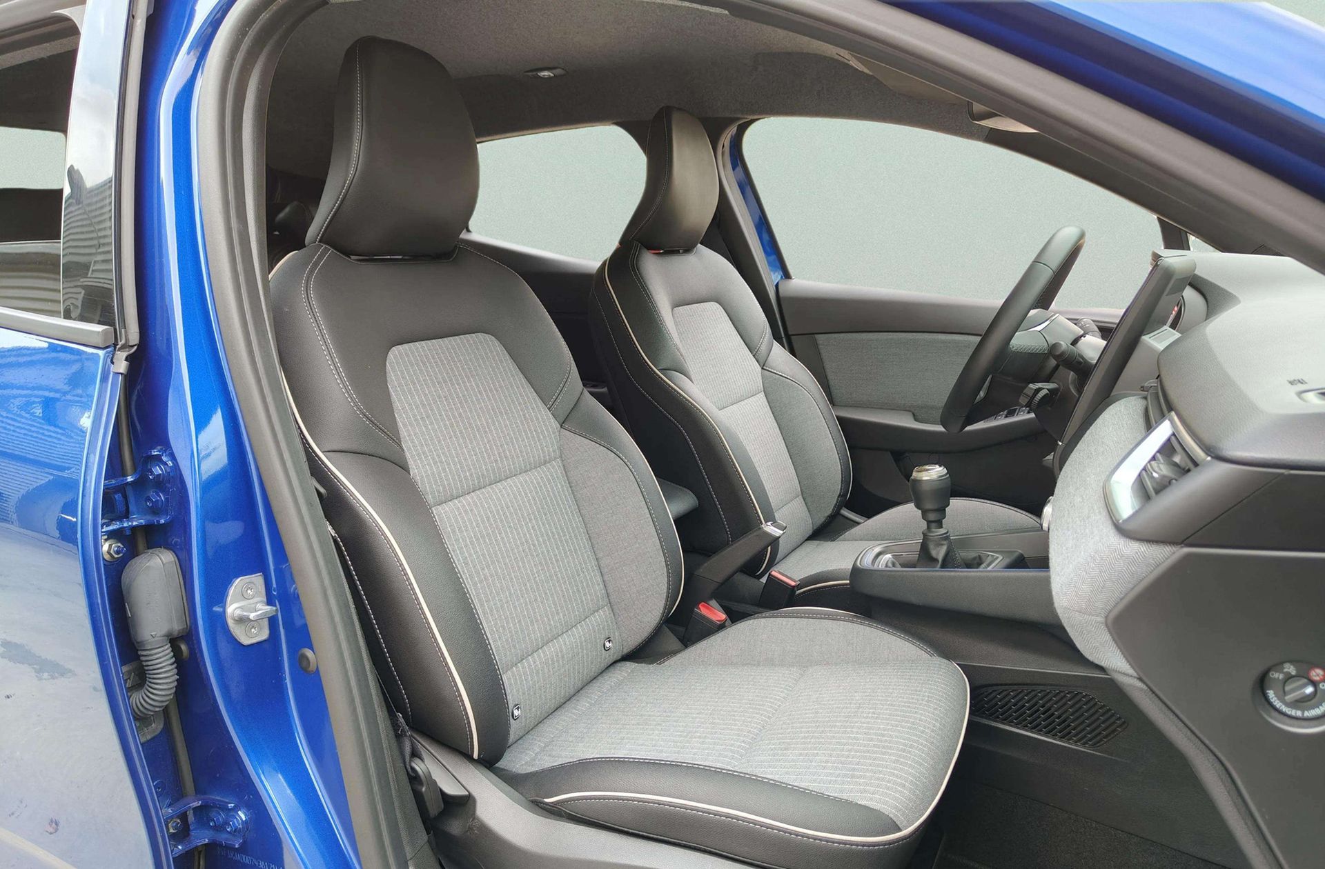 Renault Clio Techno TCe - foto 18