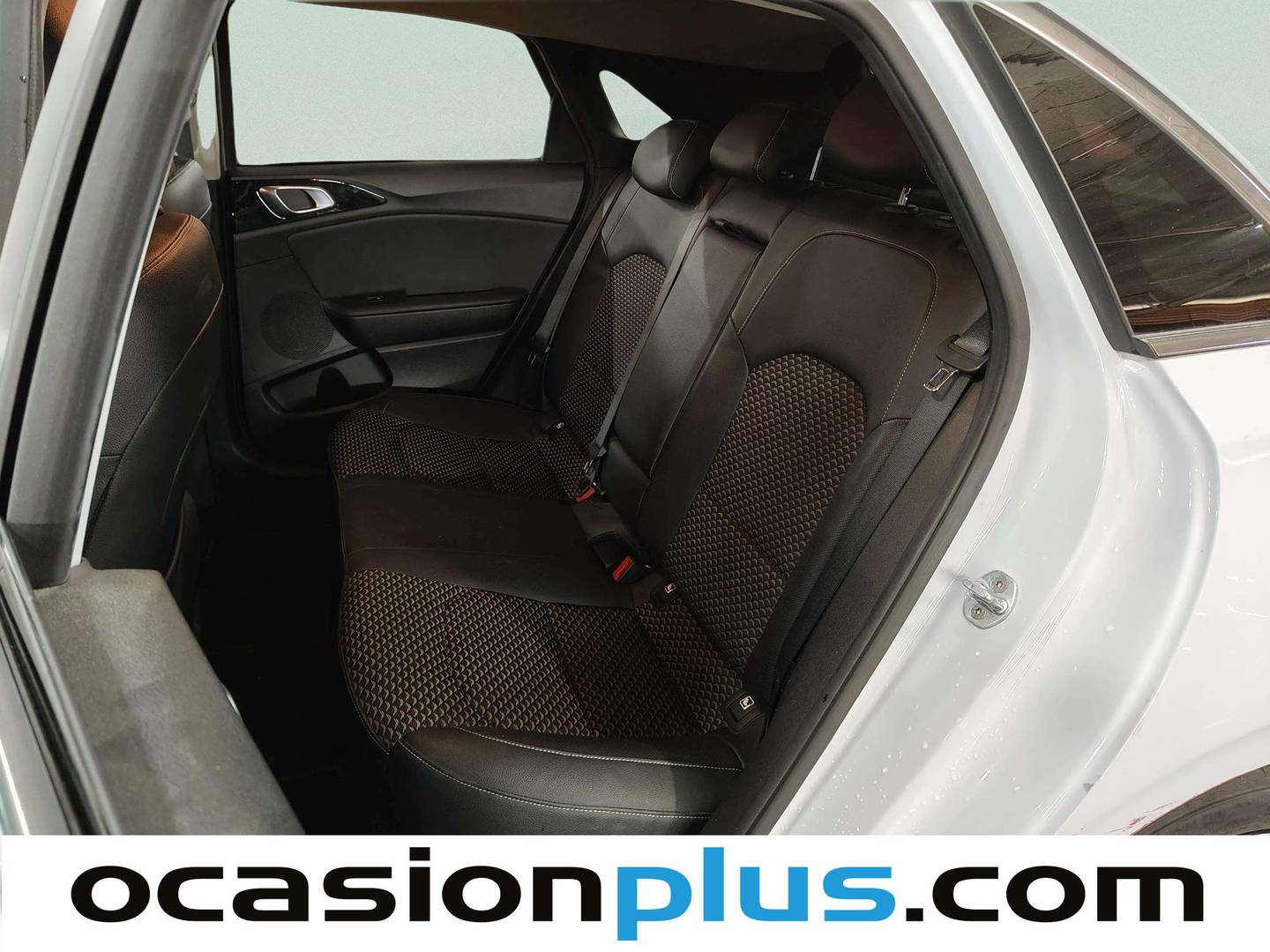 Foto asientos traseros KIA Ceed KIA Ceed 1.0 T-GDi Tech (100 CV)
