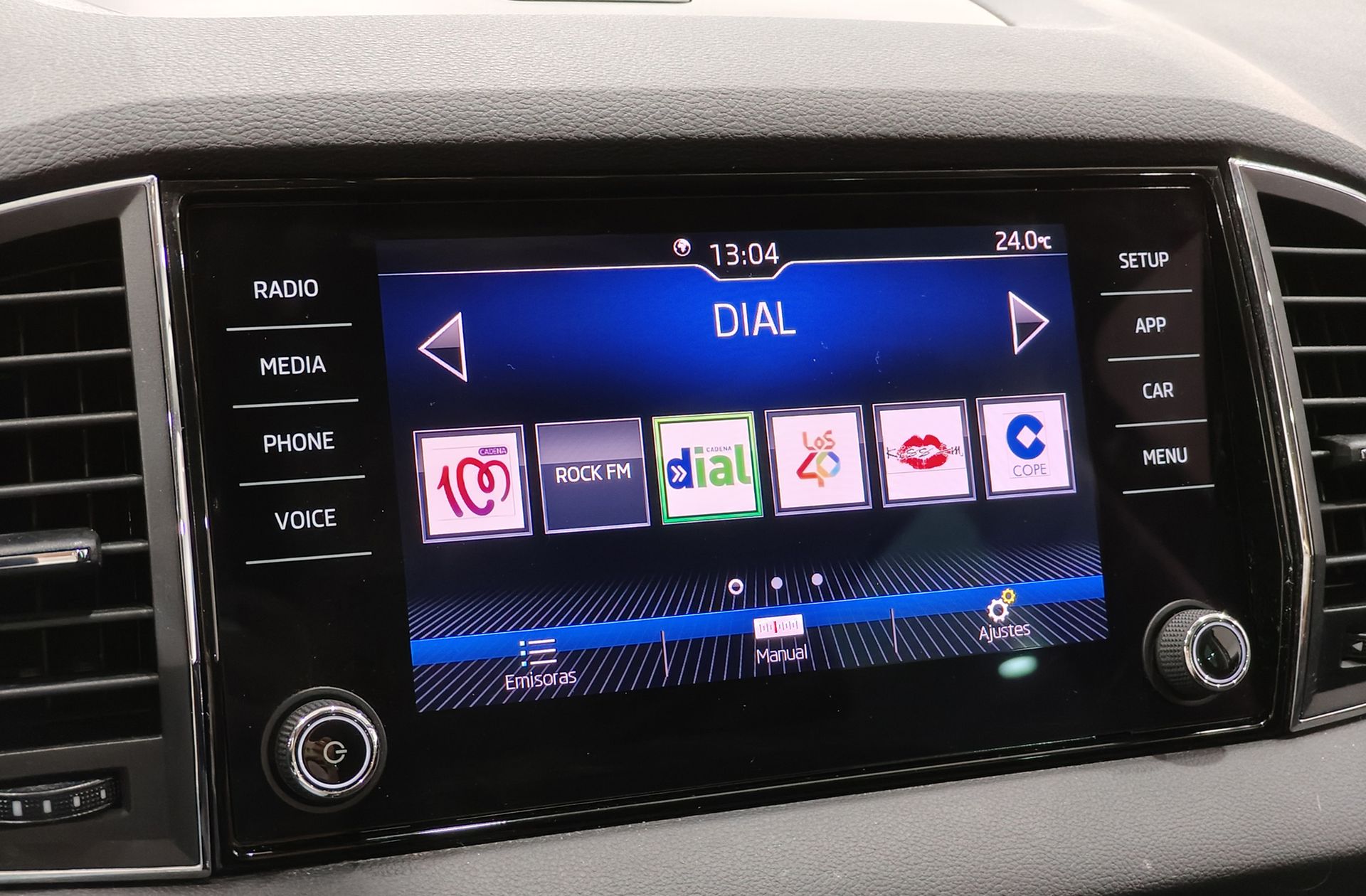 Škoda Karoq 1.0 TSI Ambition - foto 32