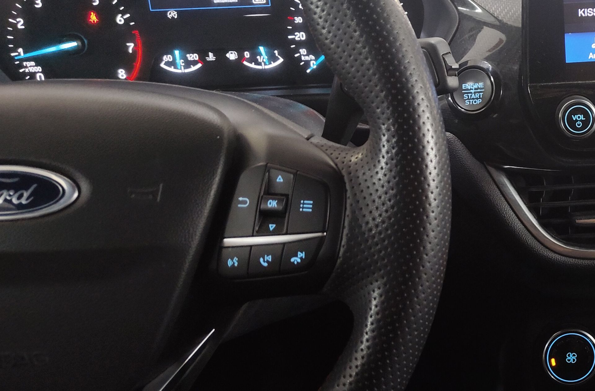 Ford Fiesta 1.0 EcoBoost MHEV ST-Line - foto 27