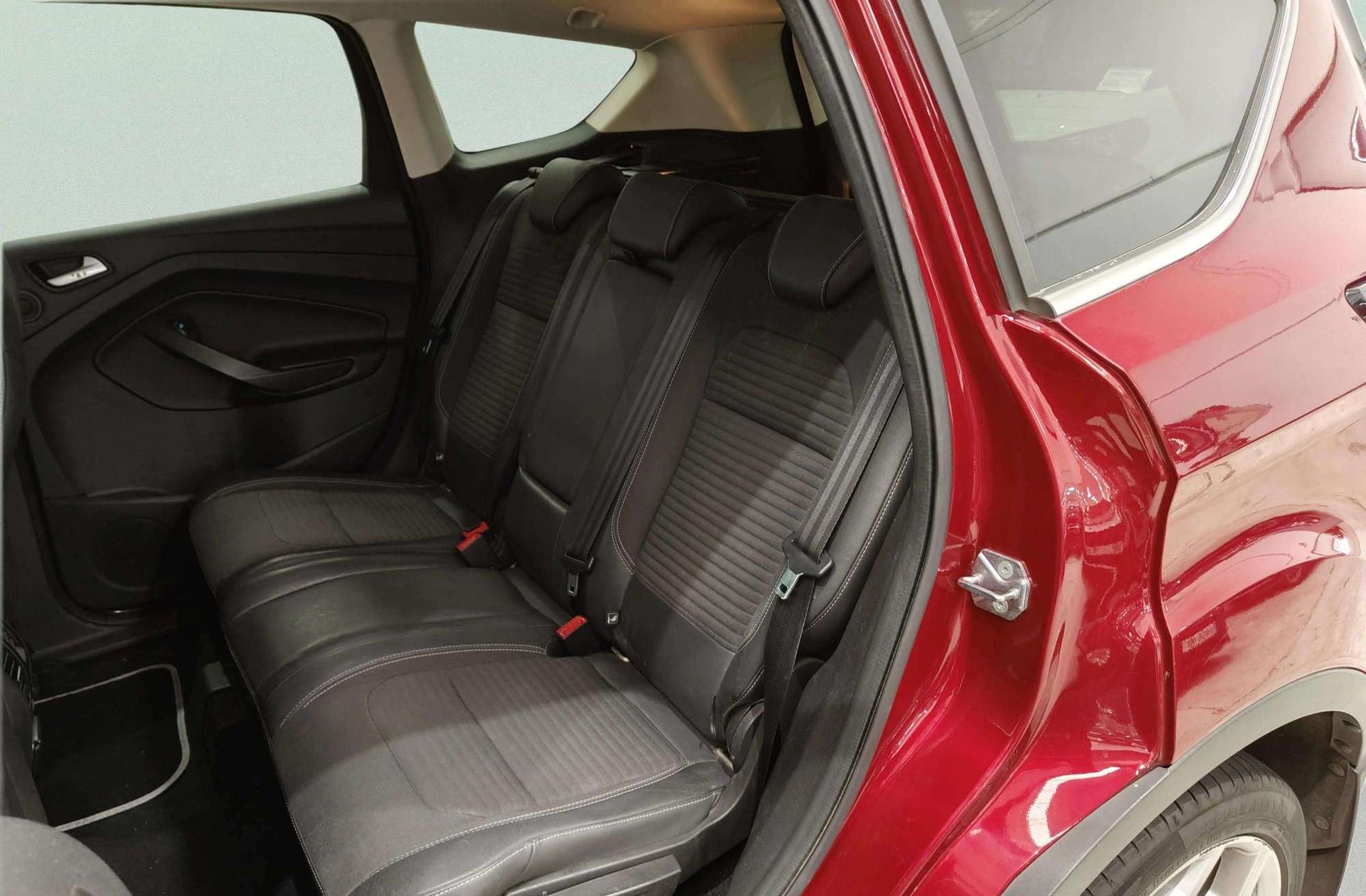 Ford Kuga 1.5 EcoBoost Trend+ 4x4 - foto 12