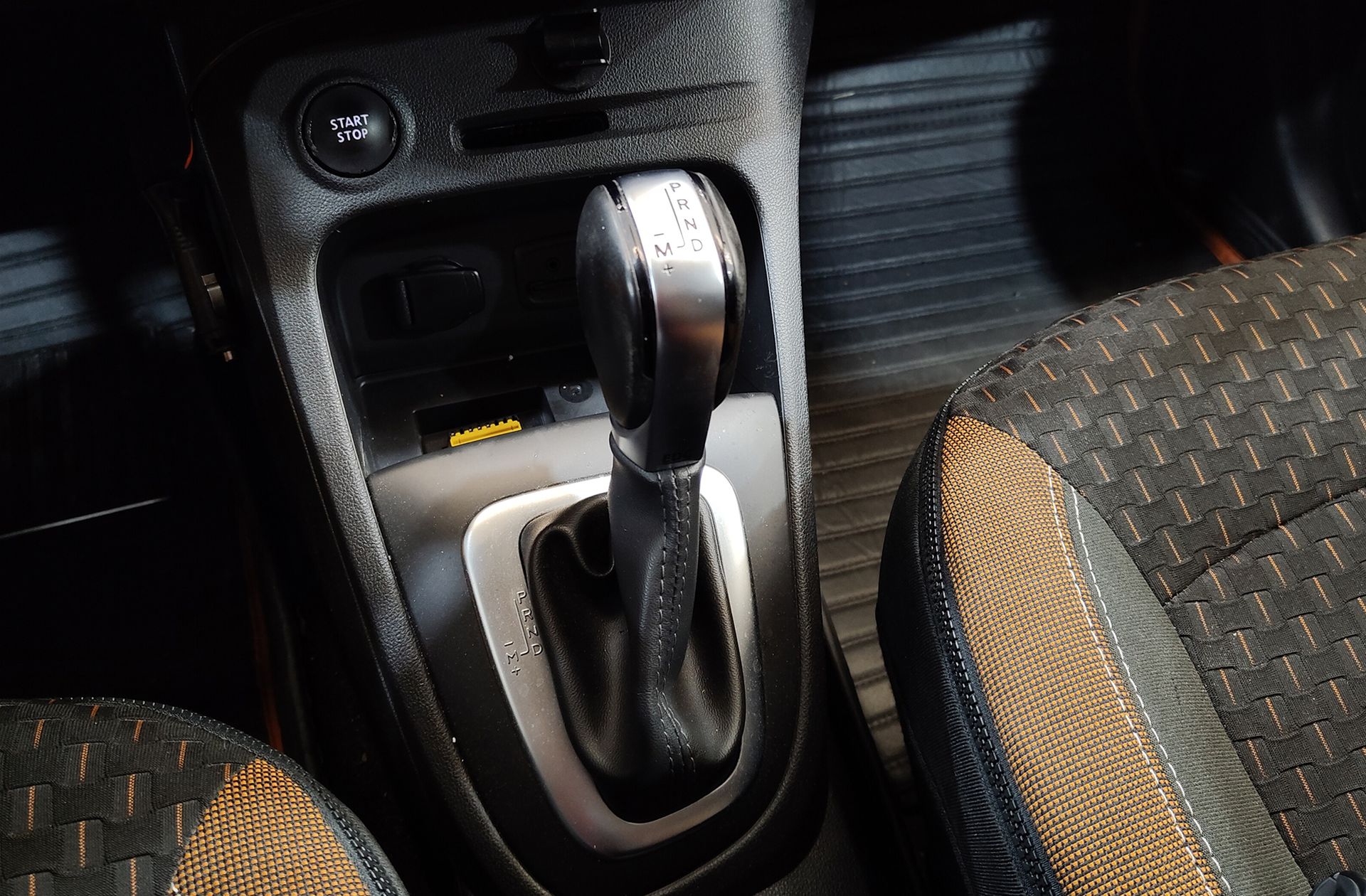 Renault Captur Zen TCe GPF EDC - foto 5