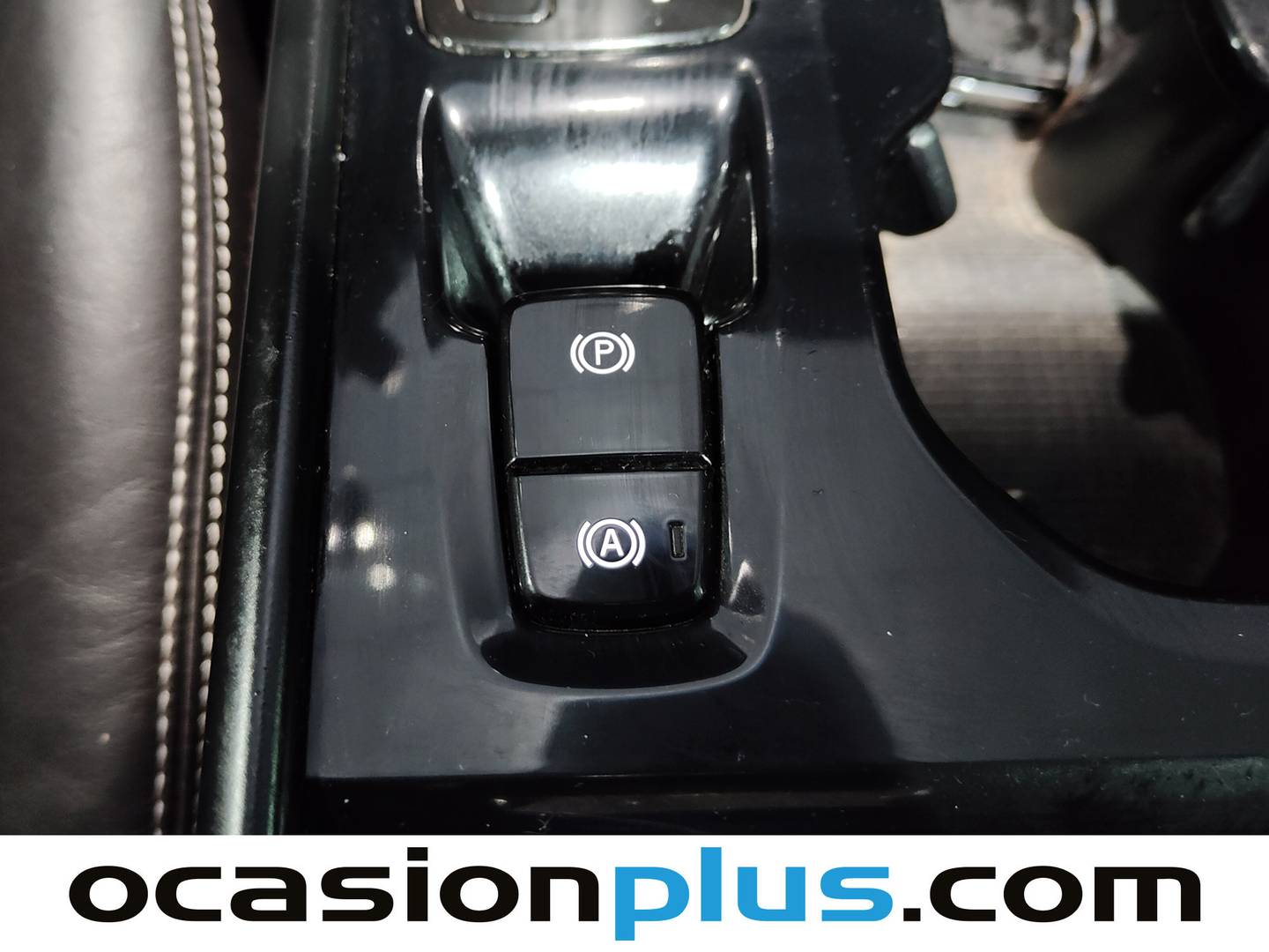 Foto Volvo XC40 Volvo XC40 D4 R-Design AWD Auto (190 CV)