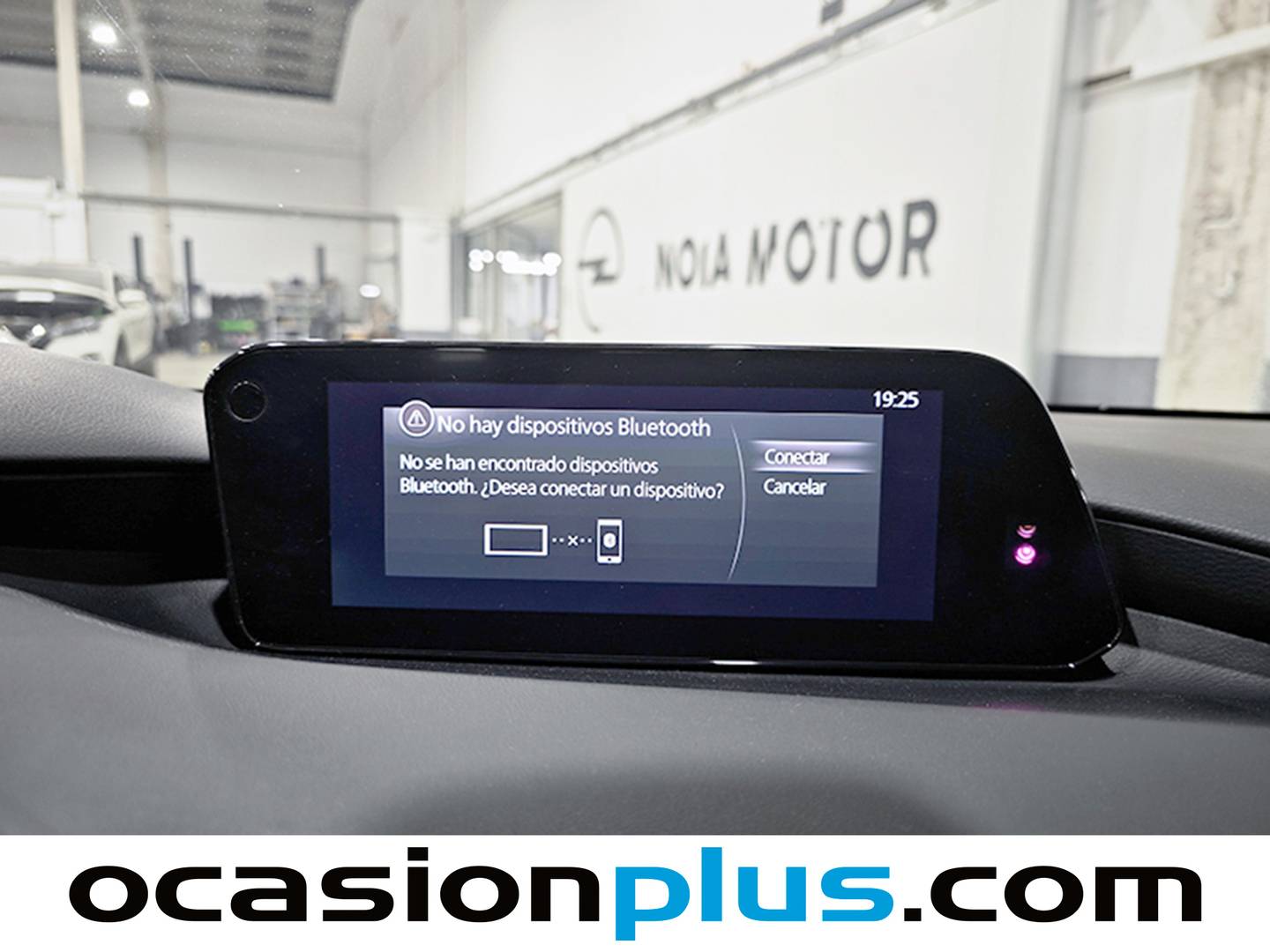 Foto Mazda Mazda3 Mazda Mazda 3 2.0 Skyactiv-G Zenith Safety Black (122 CV)