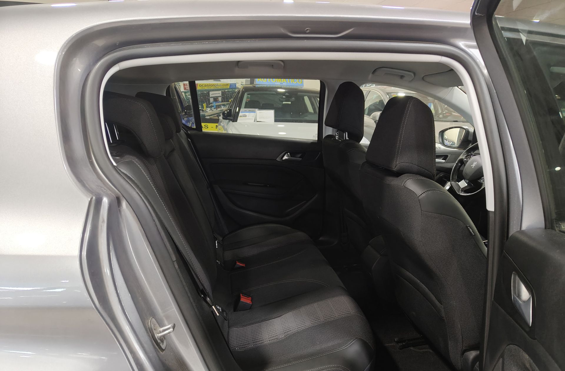 Peugeot 308 PureTech 130 Allure Pack EAT8 - foto 17