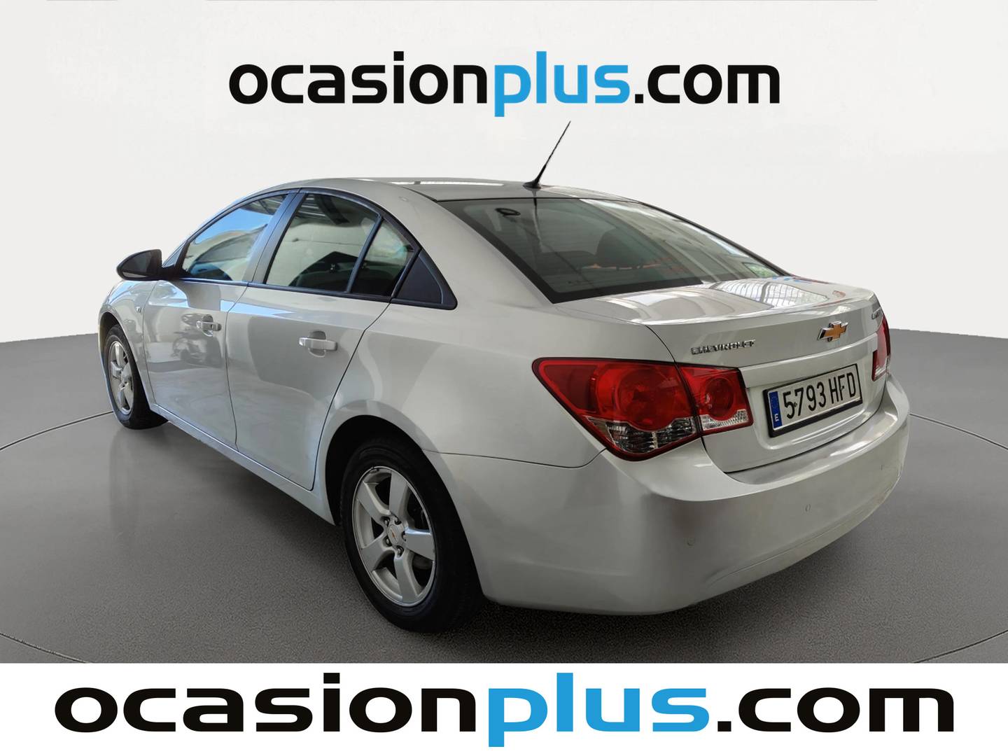 Foto trasera Chevrolet Cruze Chevrolet Cruze 1.6 LS+ Clima (124 CV) izquierda