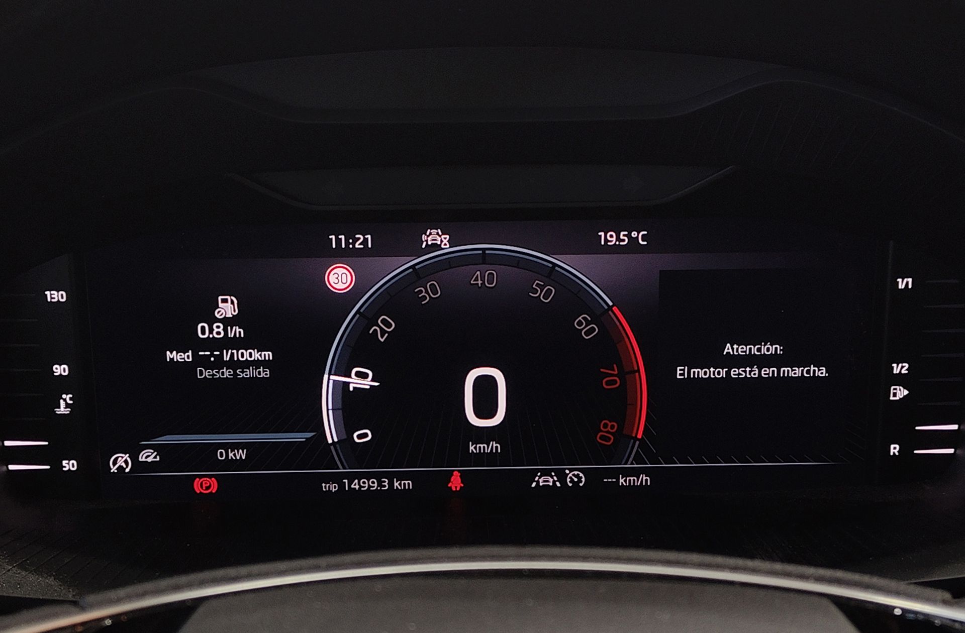 Škoda Karoq 1.0 TSI Selection - foto 22