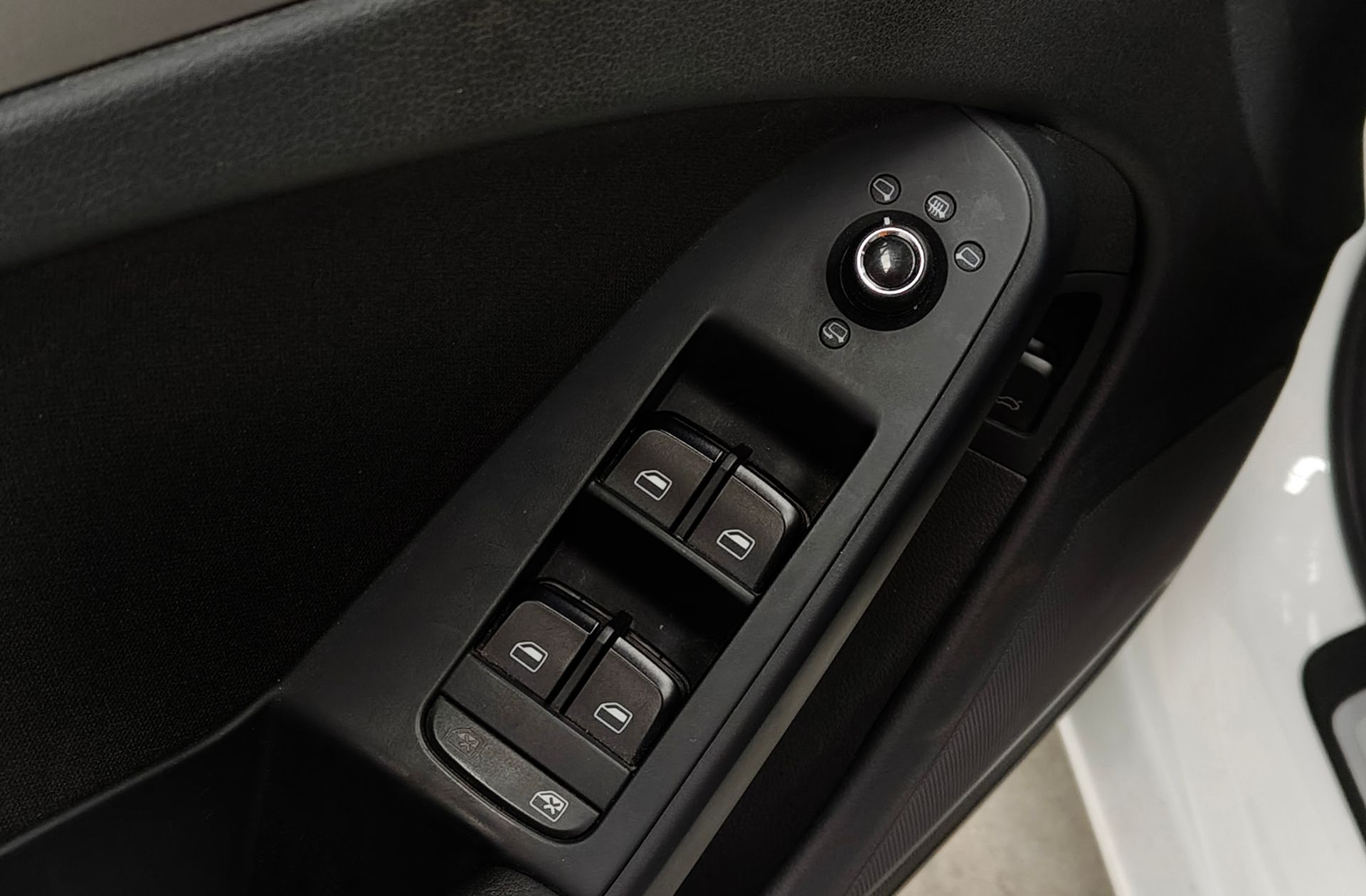 Audi A4 2.0 TFSI multitronic - foto 37