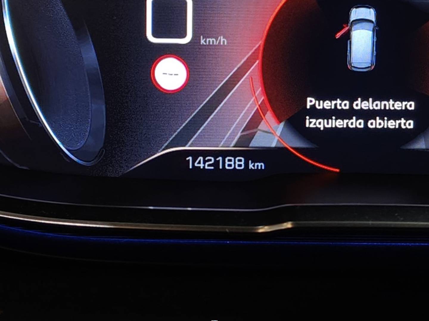 Foto Peugeot 3008 Peugeot 3008 BlueHDI 130 S&S GT Line EAT8 (130 CV)