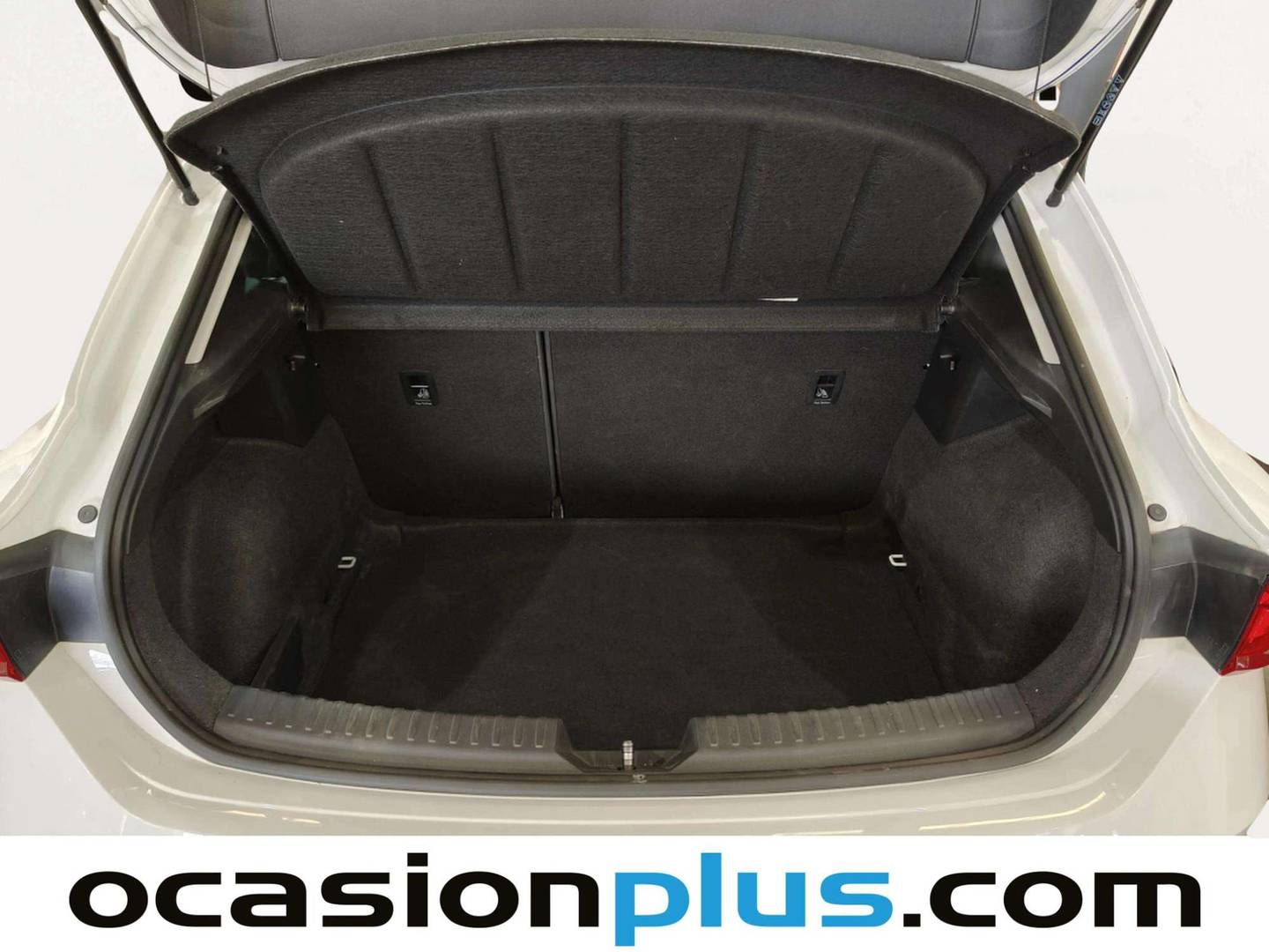 Fotos maletero Seat León Seat León 1.0 TSI S&S Style XL (110 CV)