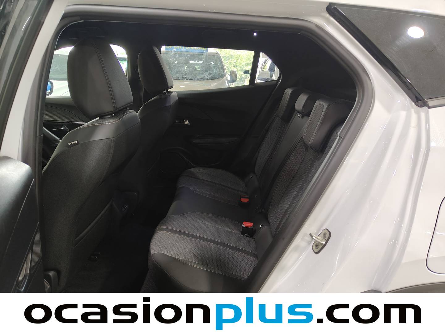 Foto asientos traseros Peugeot 2008 Peugeot 2008 Allure Hybrid eDCS6 (145 CV)