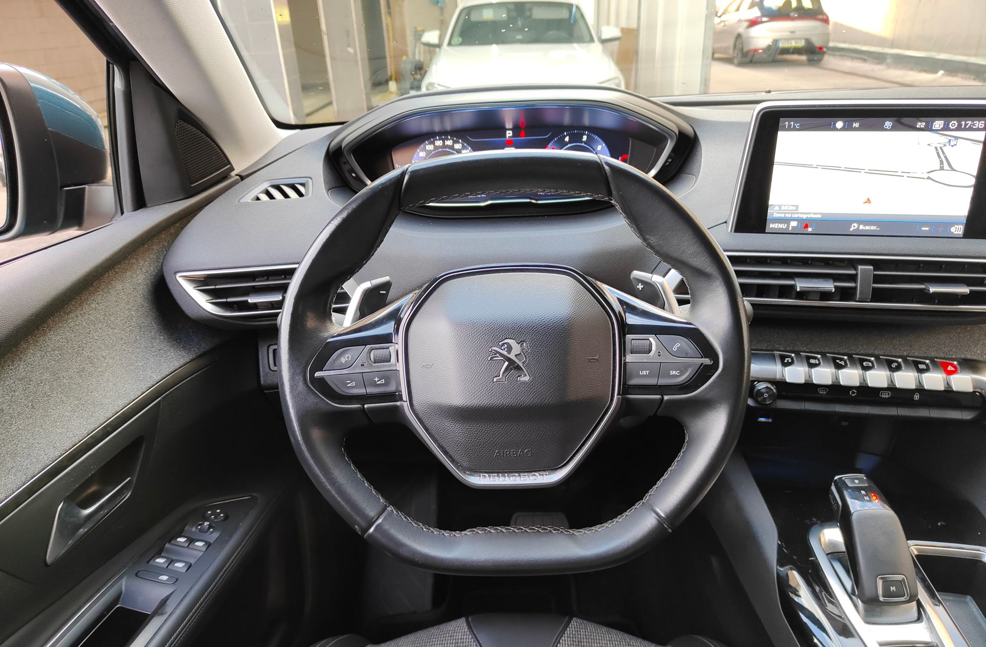 Peugeot 5008 BlueHDi 130 Allure EAT8 7 plazas - foto 26